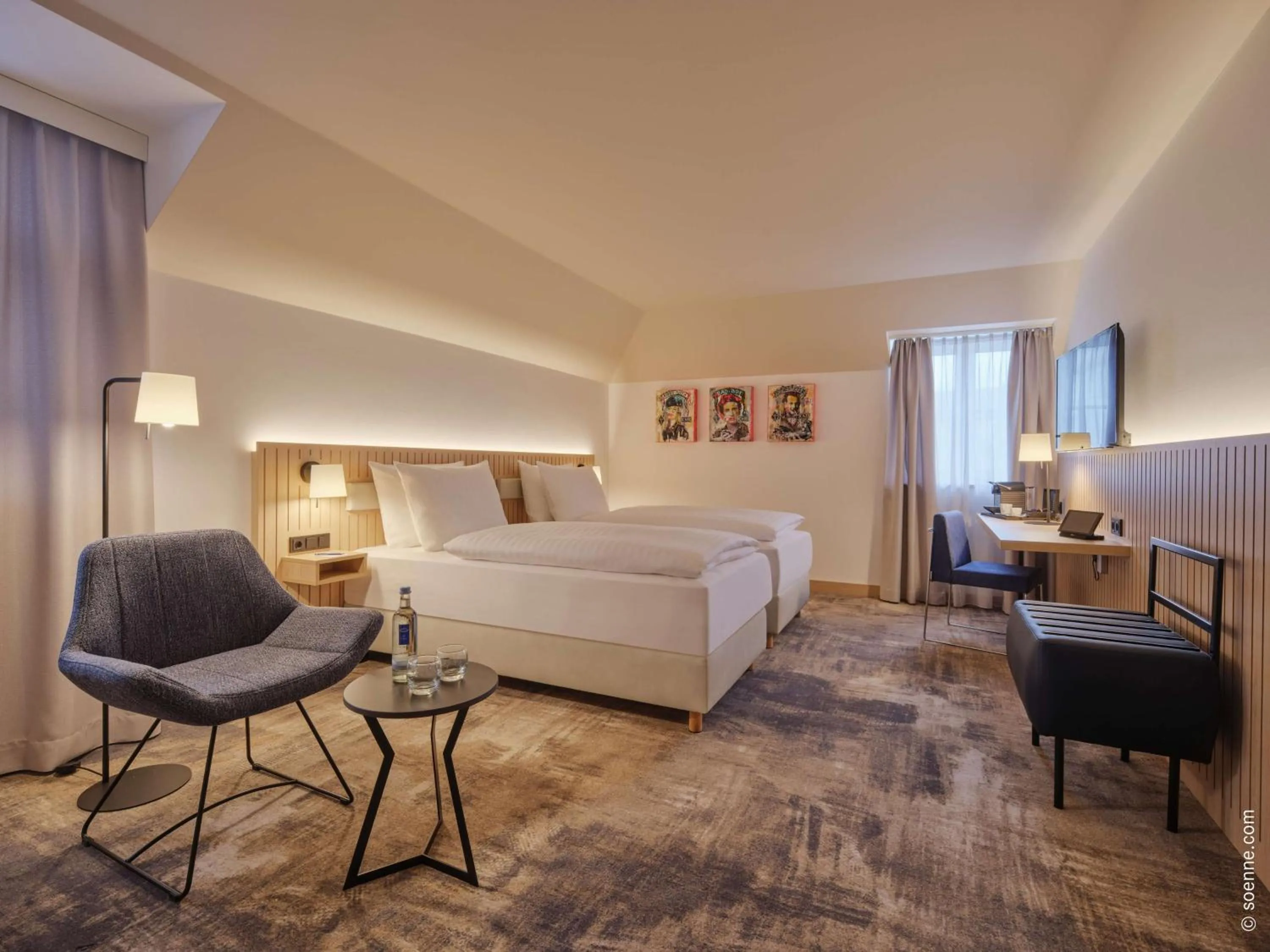 Bedroom, Bed in Dorint Hotel Würzburg