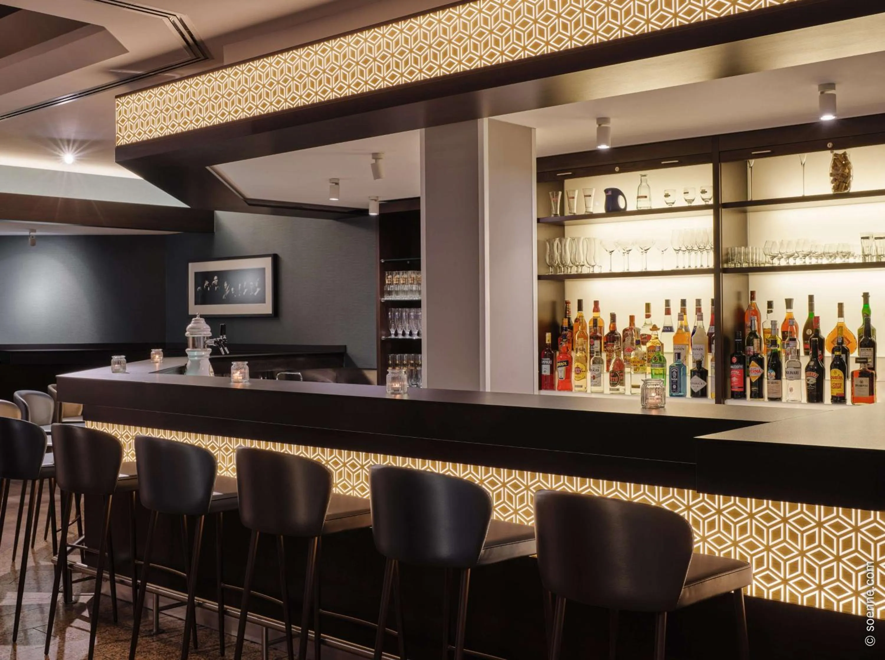 Lounge or bar in Dorint Hotel Würzburg