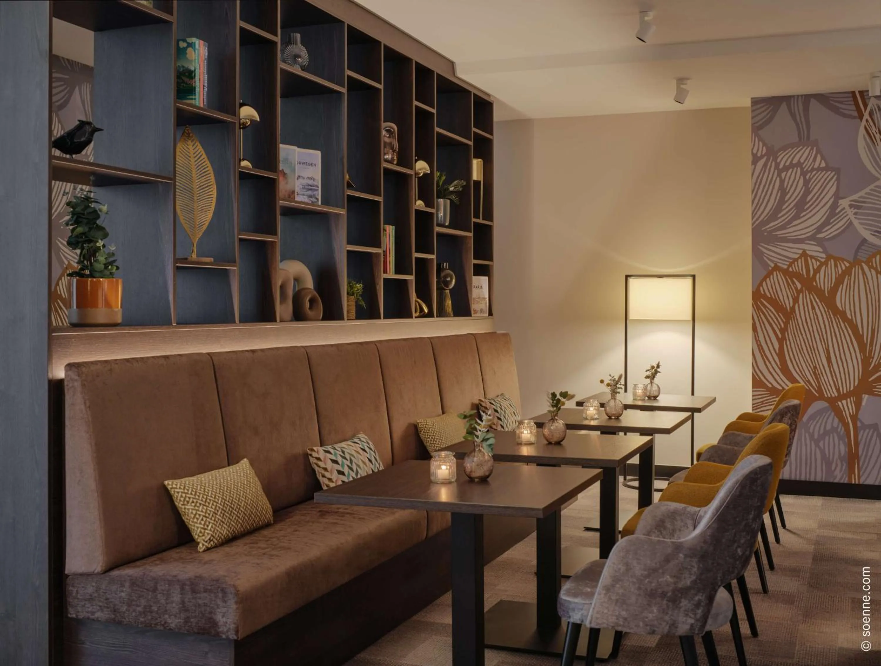 Lobby or reception in Dorint Hotel Würzburg