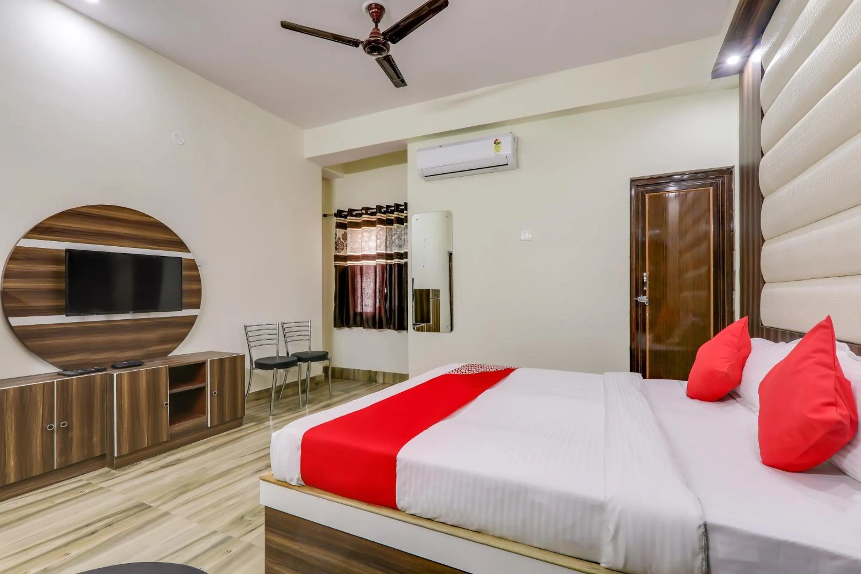 Bedroom, Bed in Hotel Navya Grand