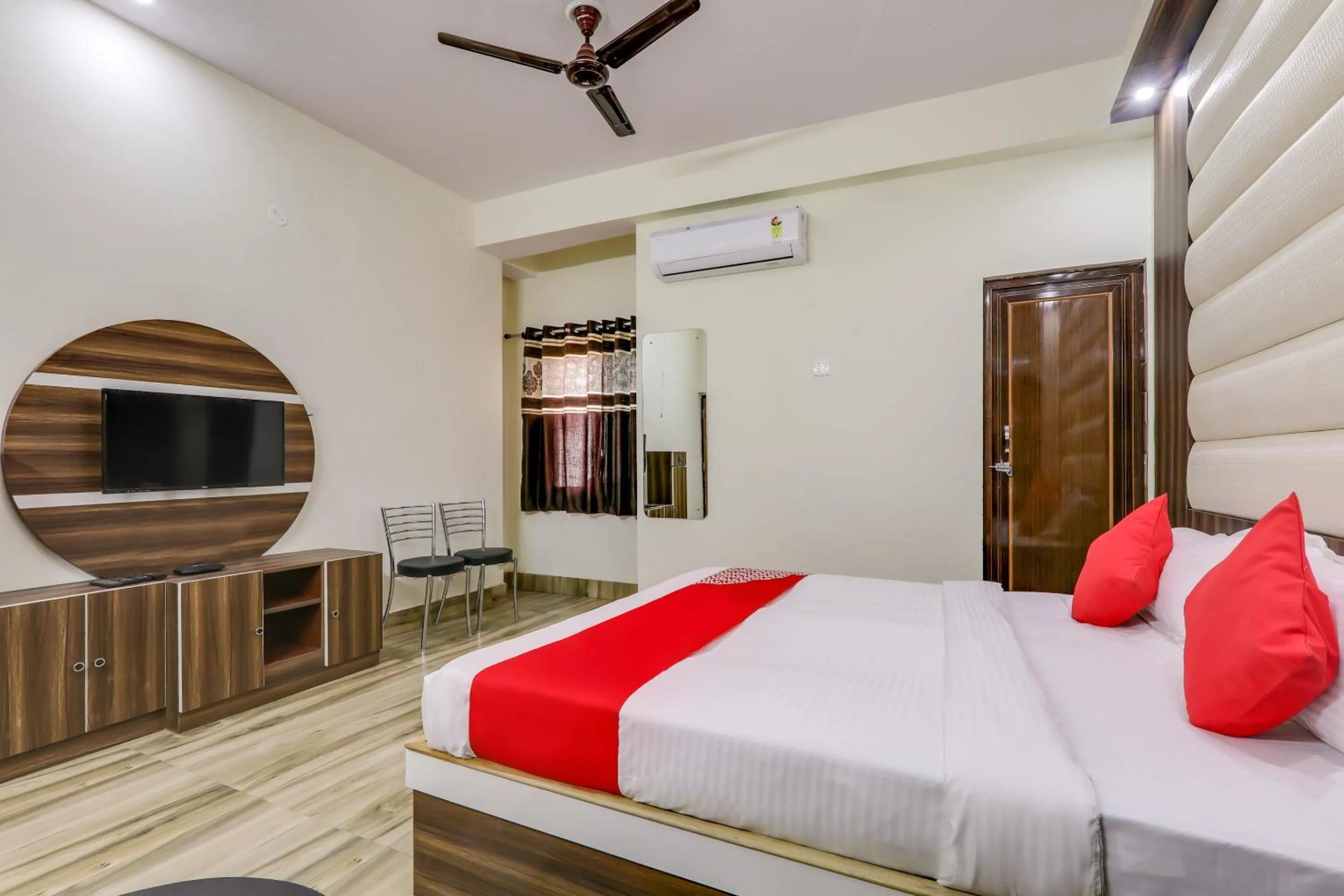 Bedroom, Bed in Hotel Navya Grand