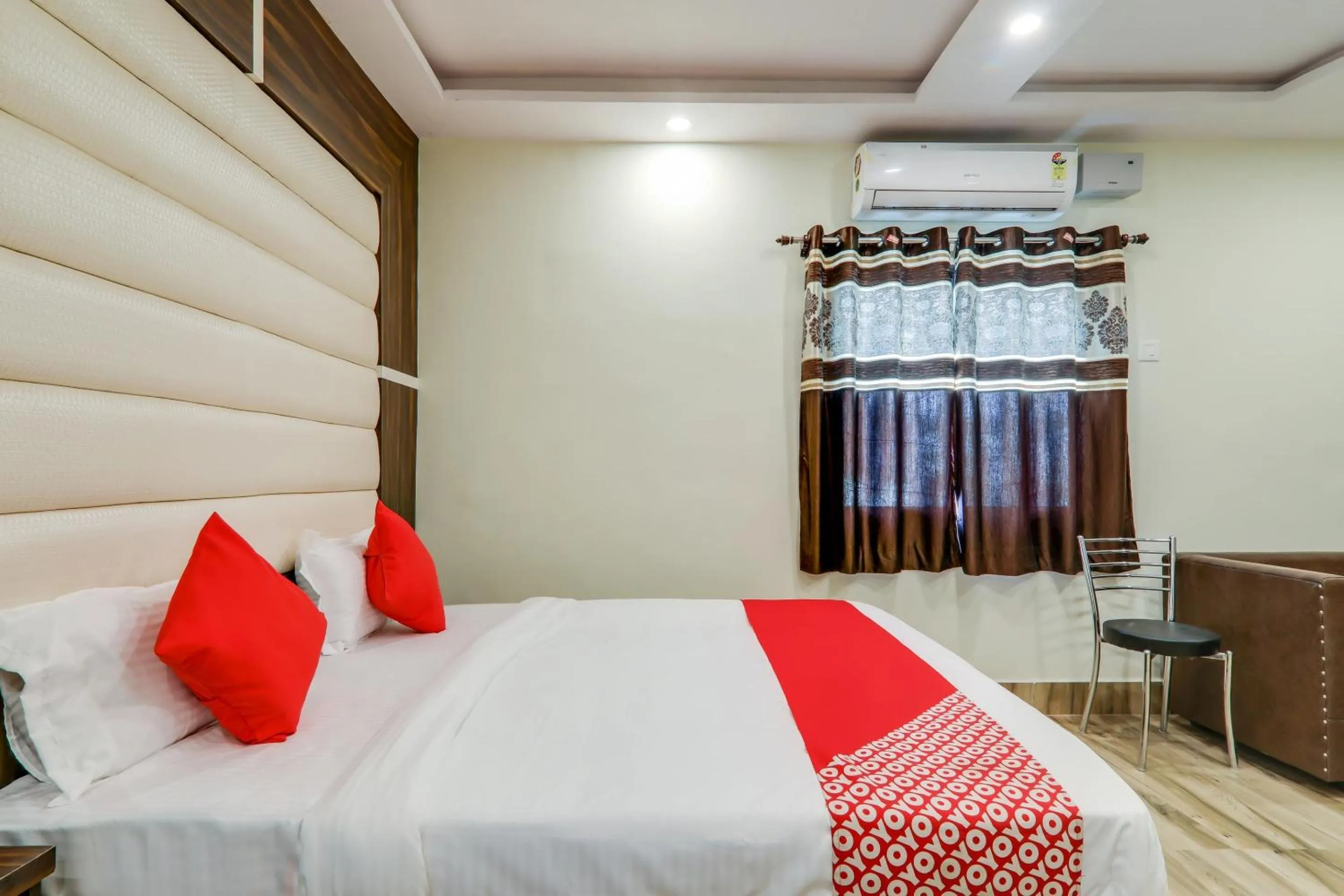 Bedroom, Bed in Hotel Navya Grand