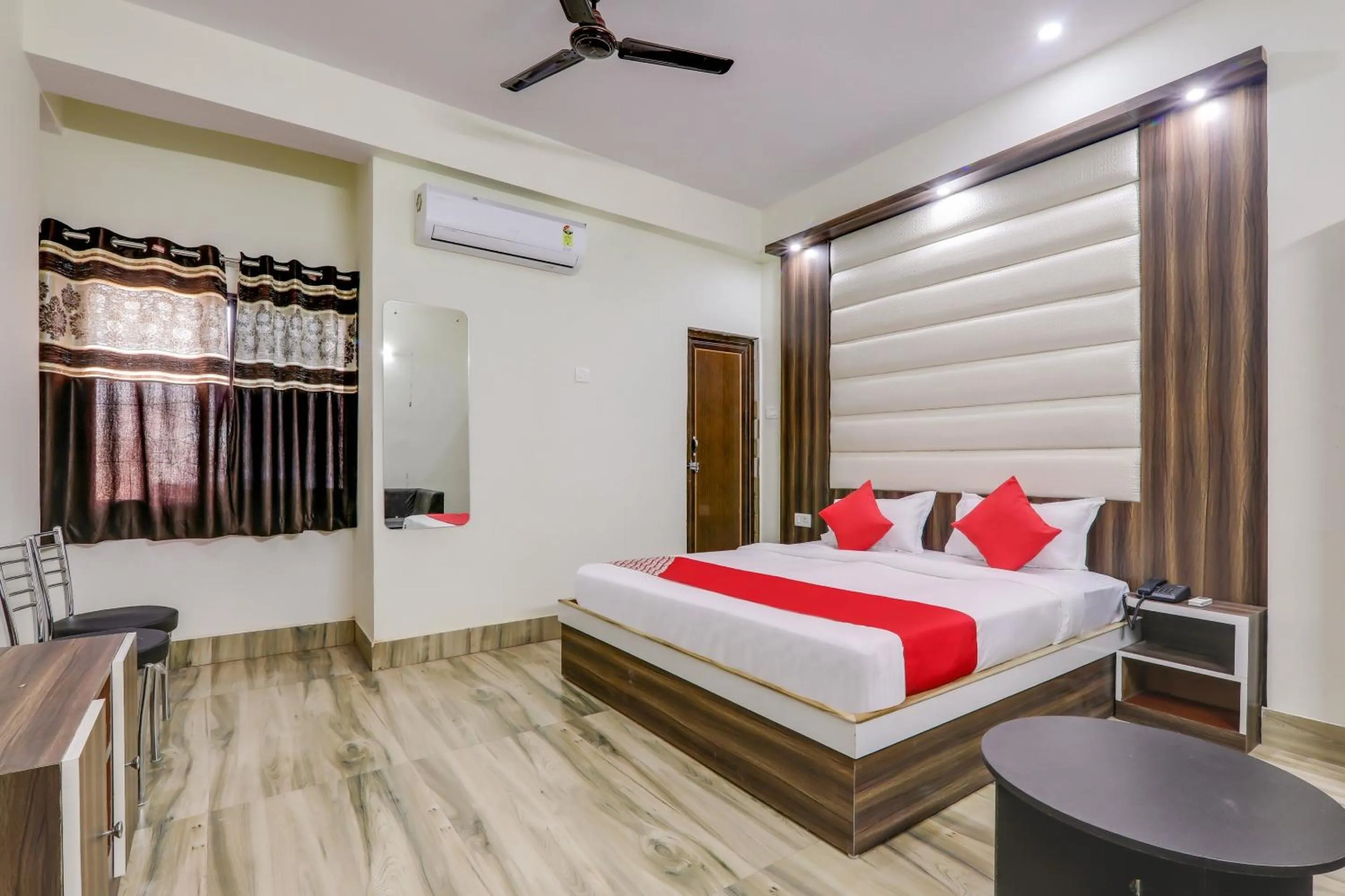 Bedroom, Bed in Hotel Navya Grand