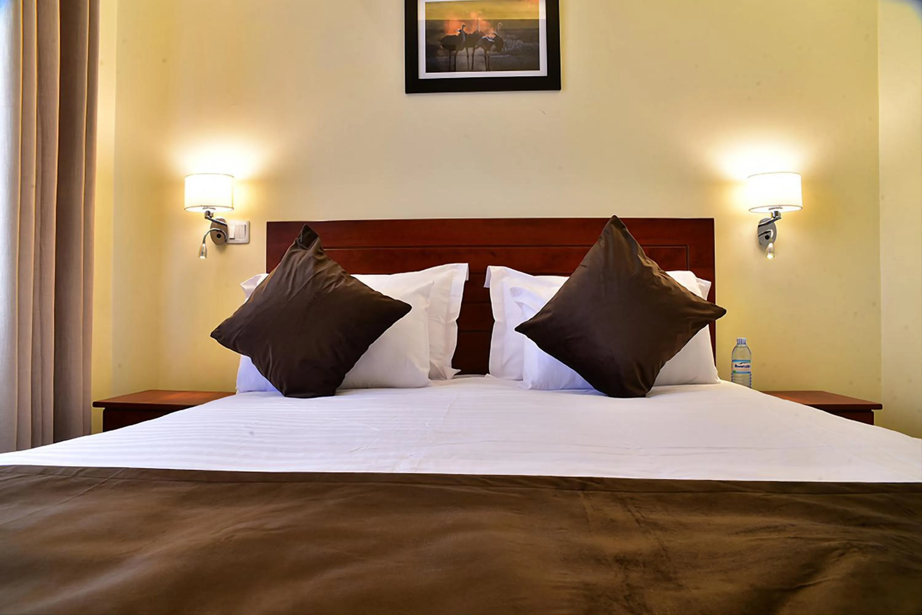 Bed in ENTEBBE-STAY Aparthotel - KITOORO