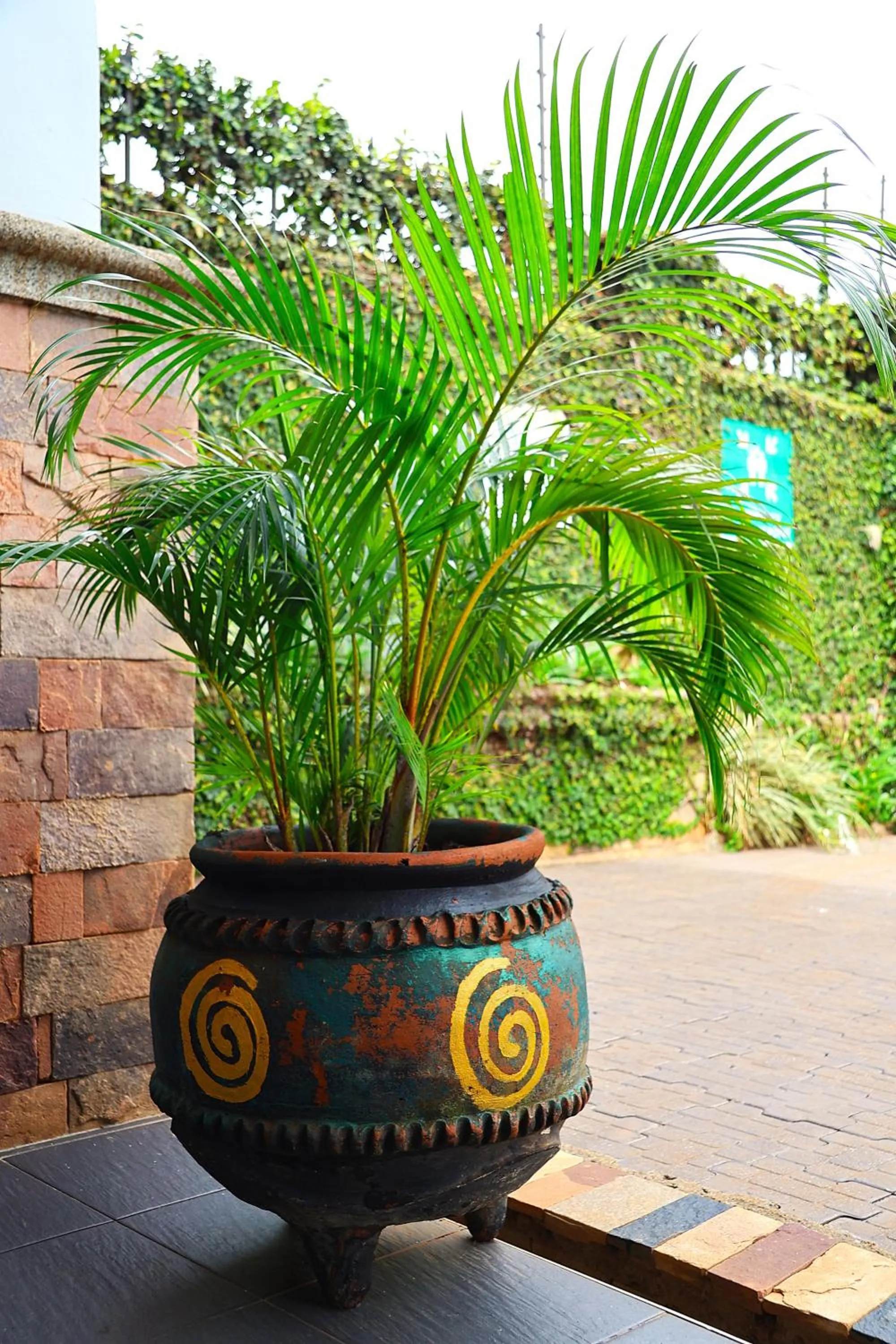 Parking in ENTEBBE-STAY Aparthotel - KITOORO