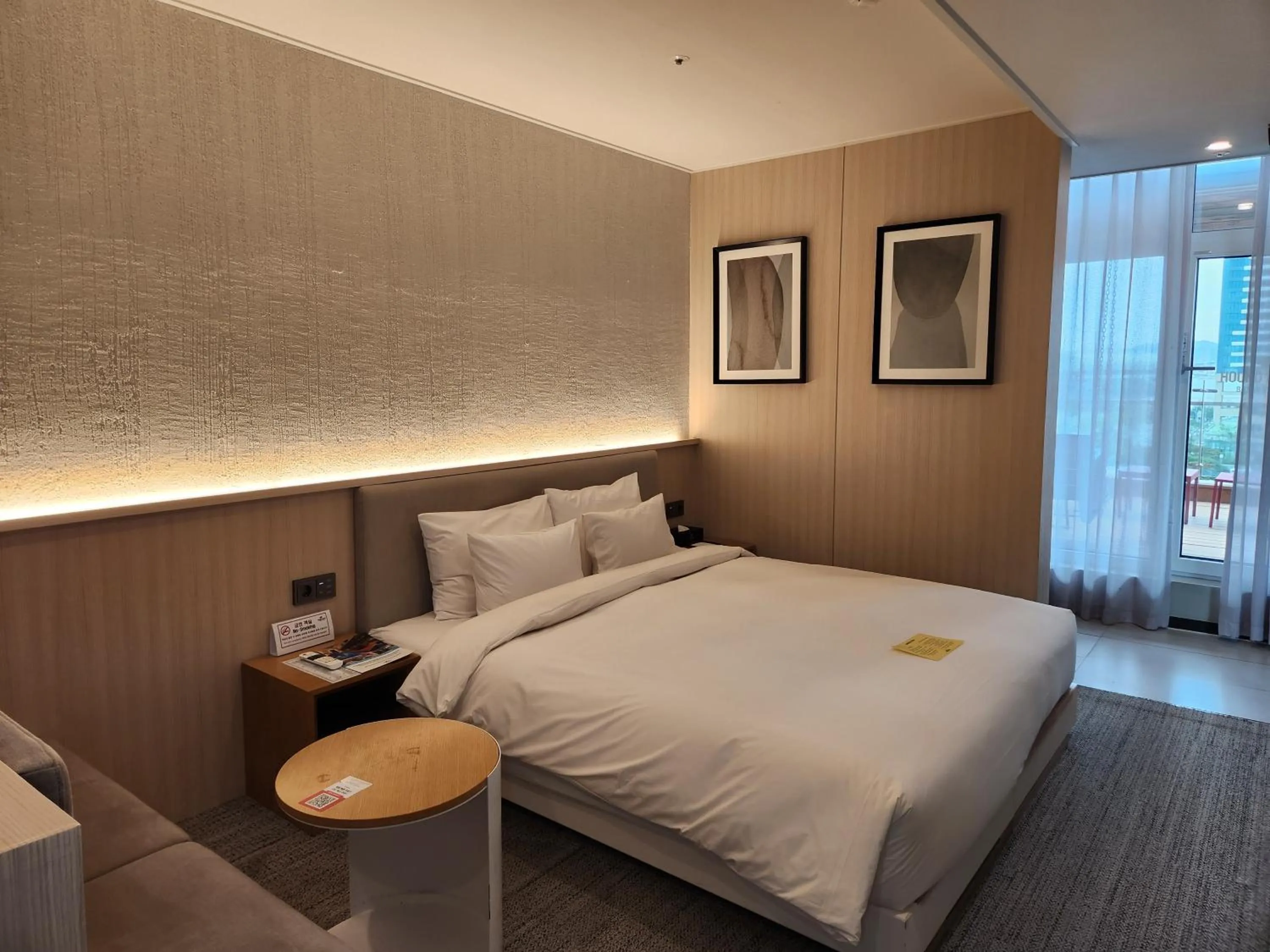 Bedroom, Bed in Hound Hotel Busan Station