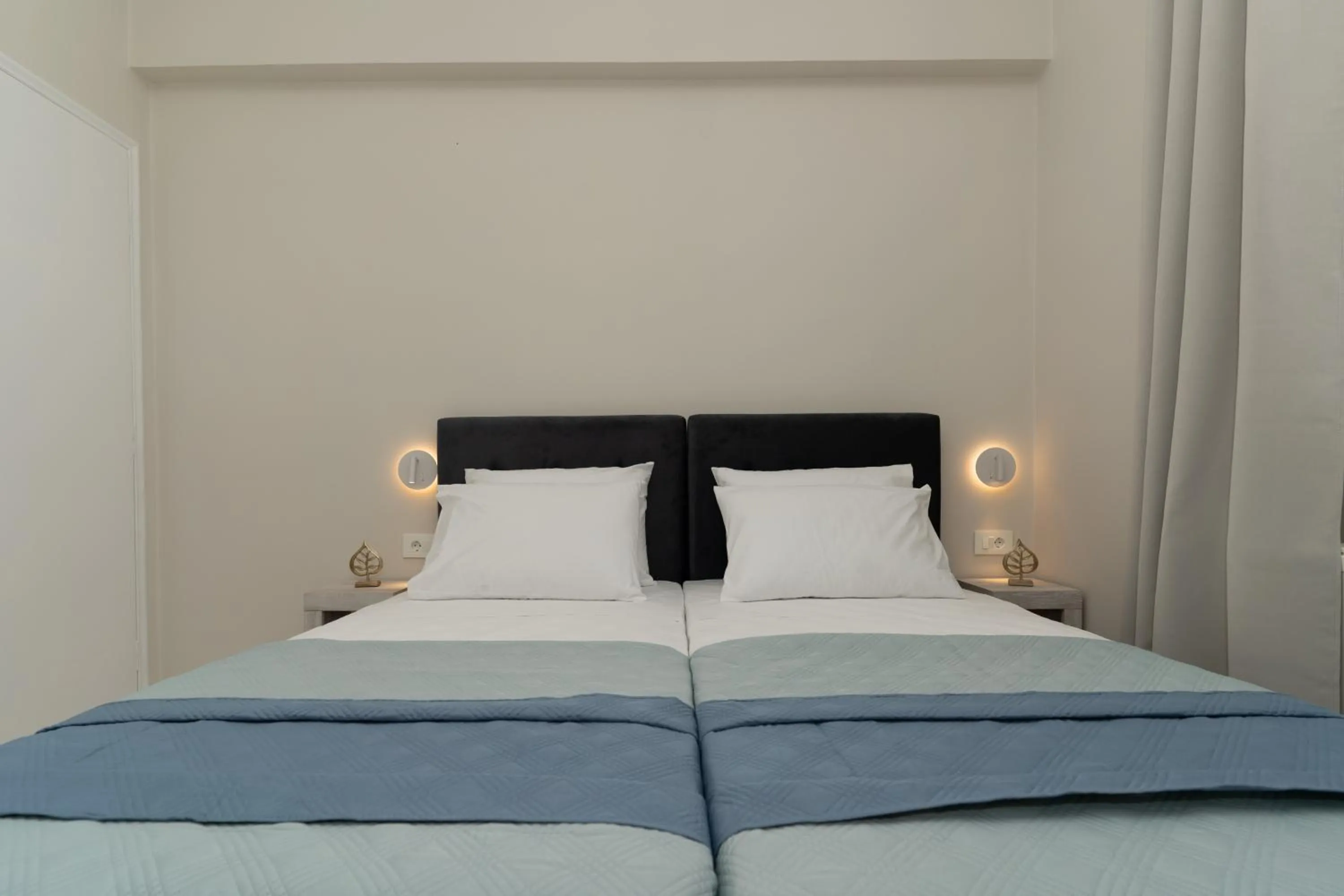 Bed in Acapulco Marinos Apartments- Adults Only