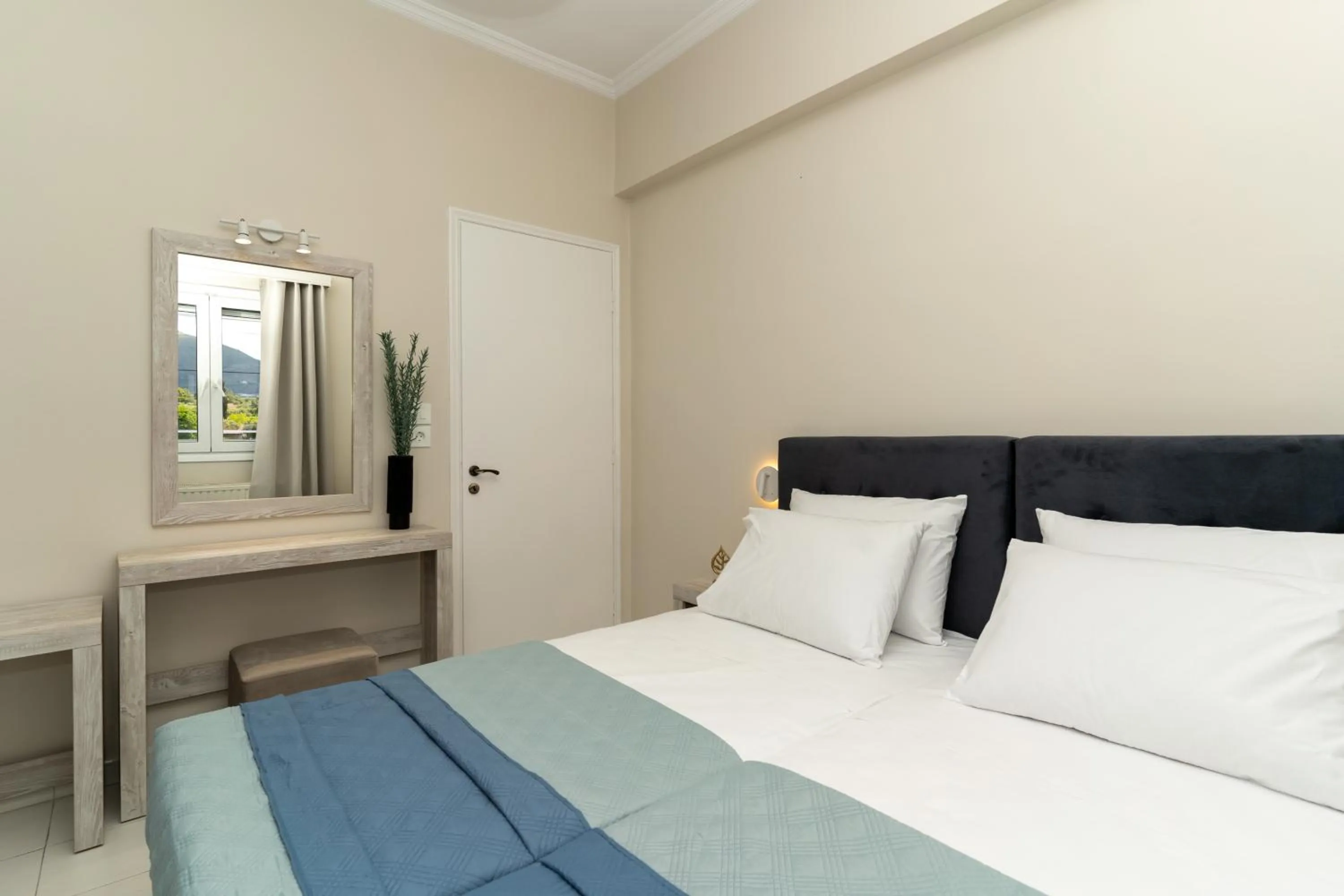 Bed in Acapulco Marinos Apartments- Adults Only