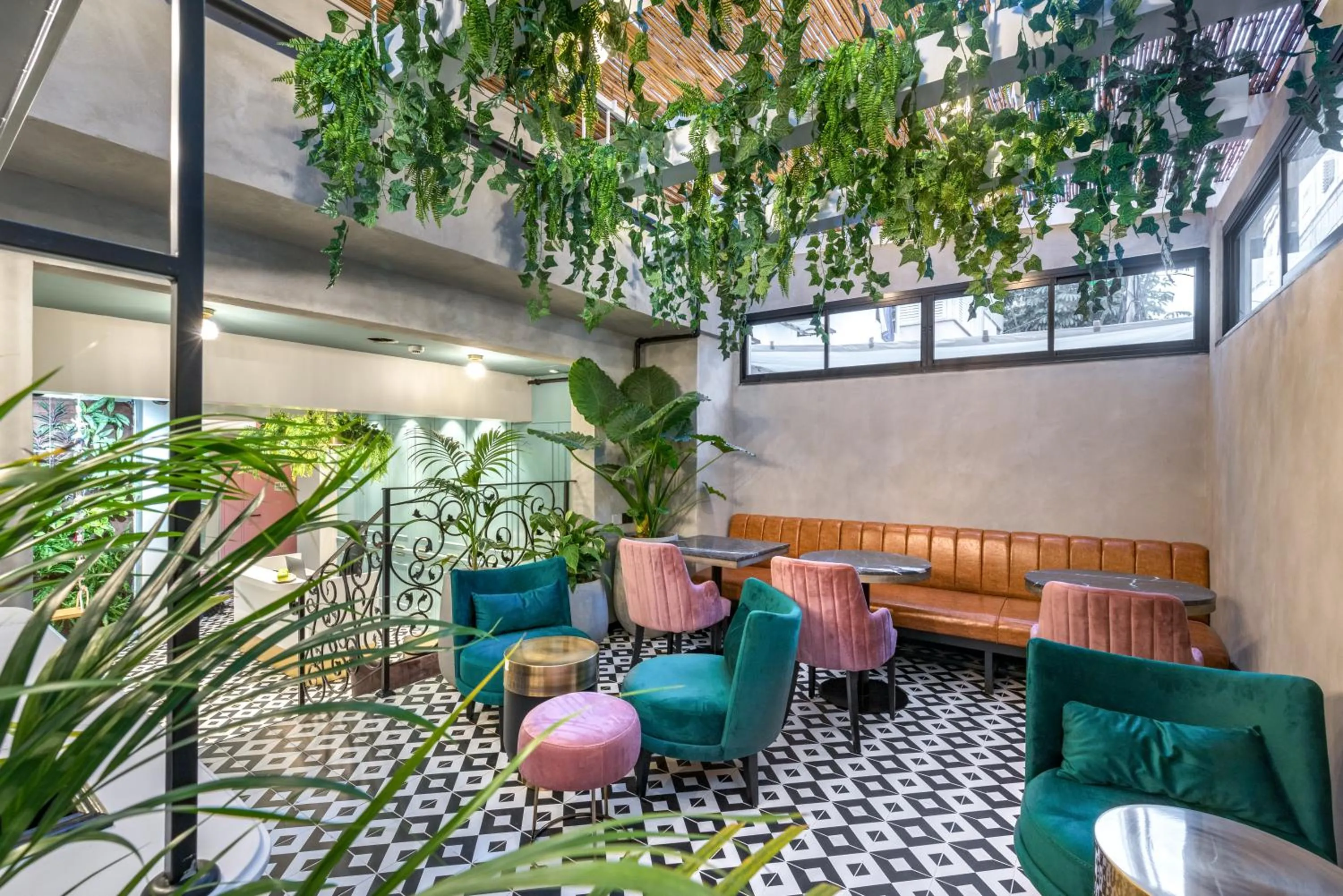 Lounge or bar in Dizengoff Garden Hotel