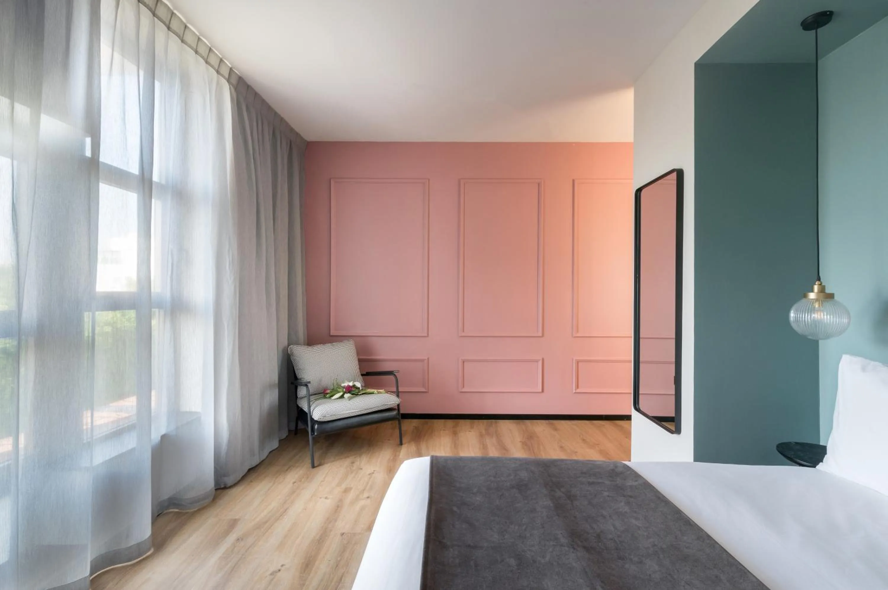 Photo of the whole room, Bed in Dizengoff Garden Hotel