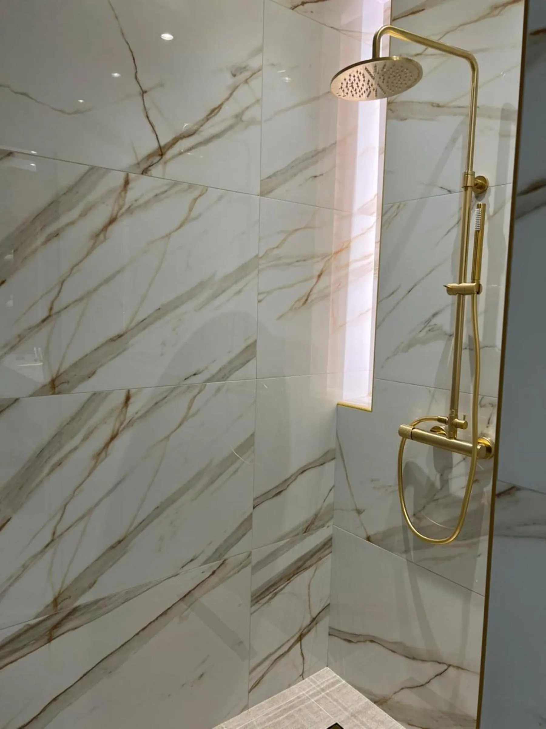 Shower in Four Seasons Villas