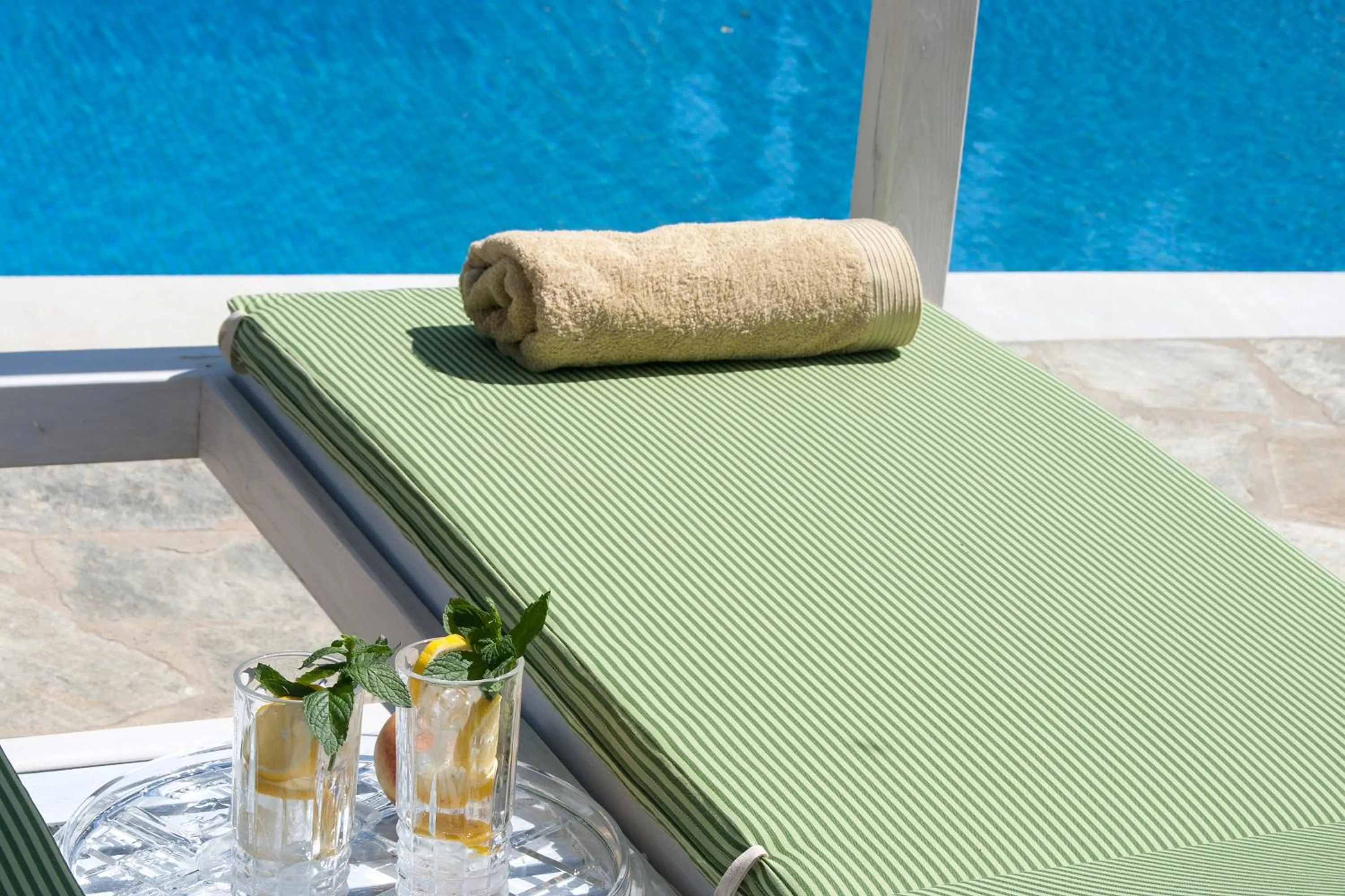 Swimming pool in Four Seasons Villas
