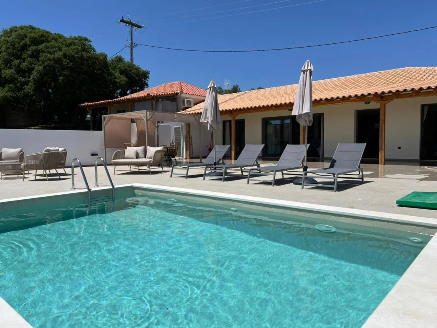 Property building in Four Seasons Villas