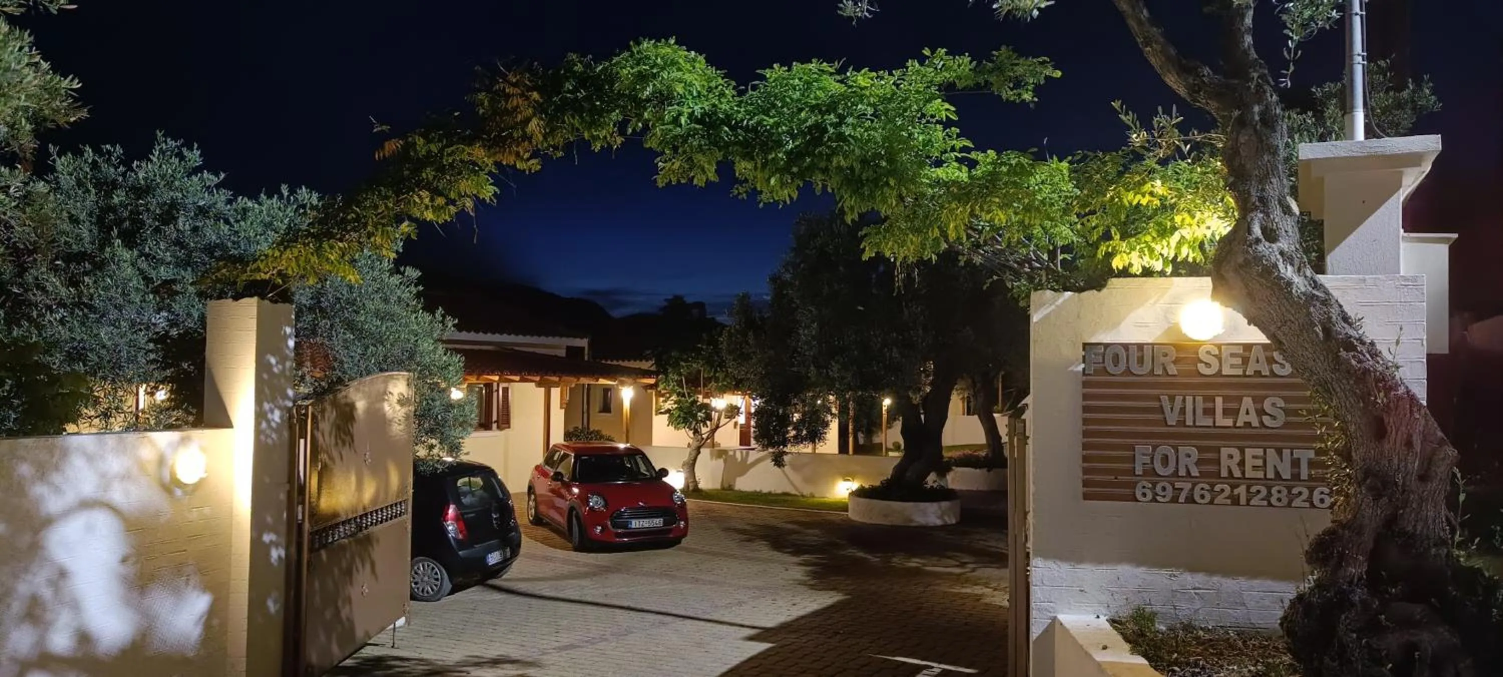 Property building in Four Seasons Villas