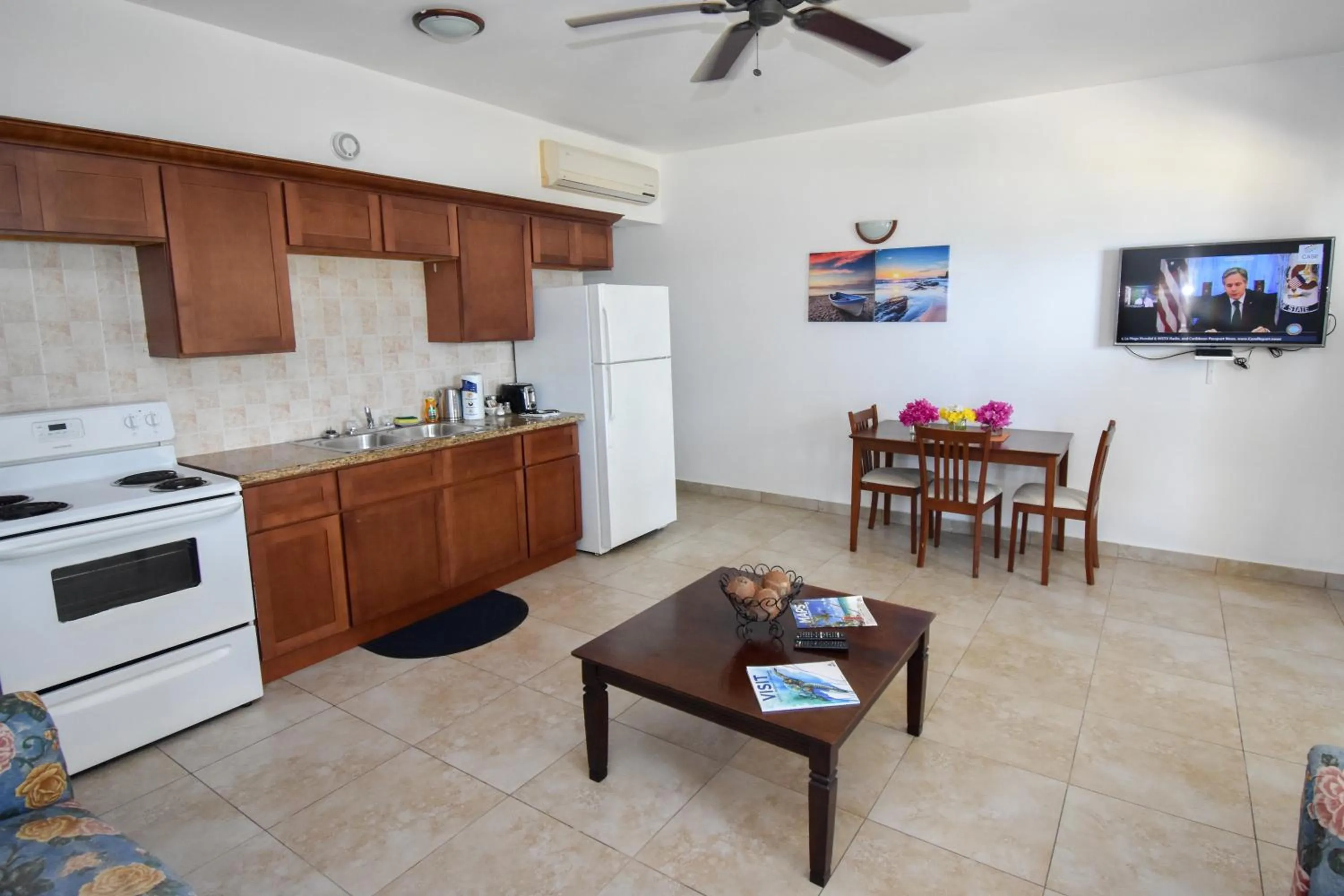 Kitchen or kitchenette in Lord Nelson Hotel & Residences