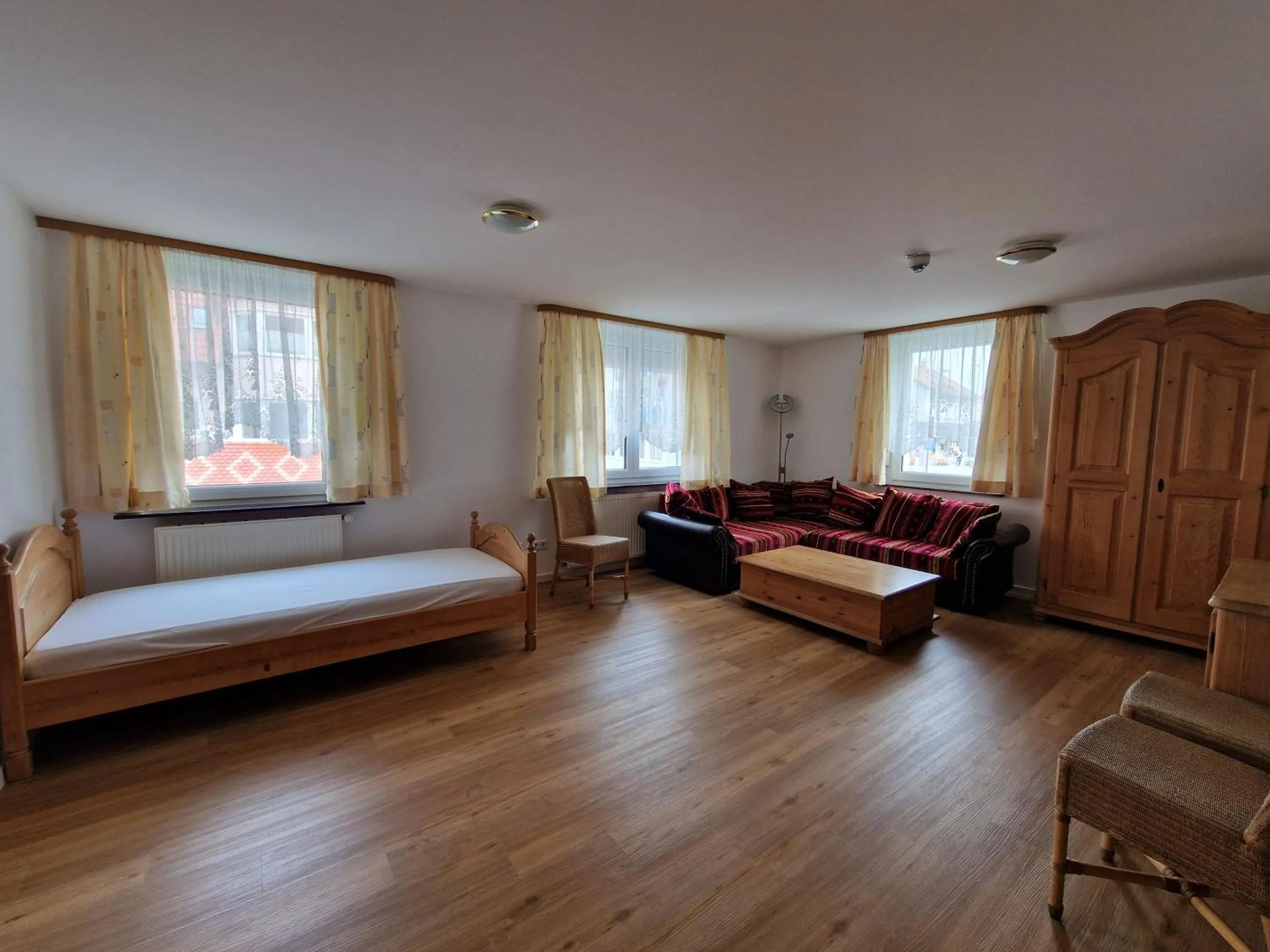 Living room, Bed in Hotel Seehalde