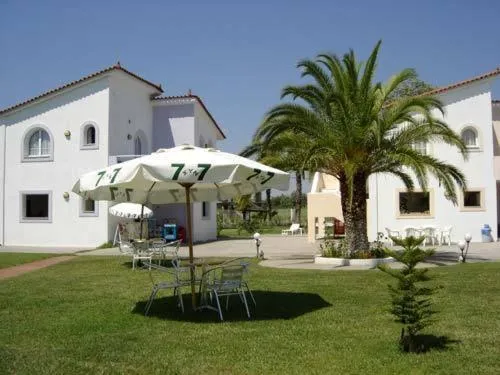 Facade/entrance in 7Syn7