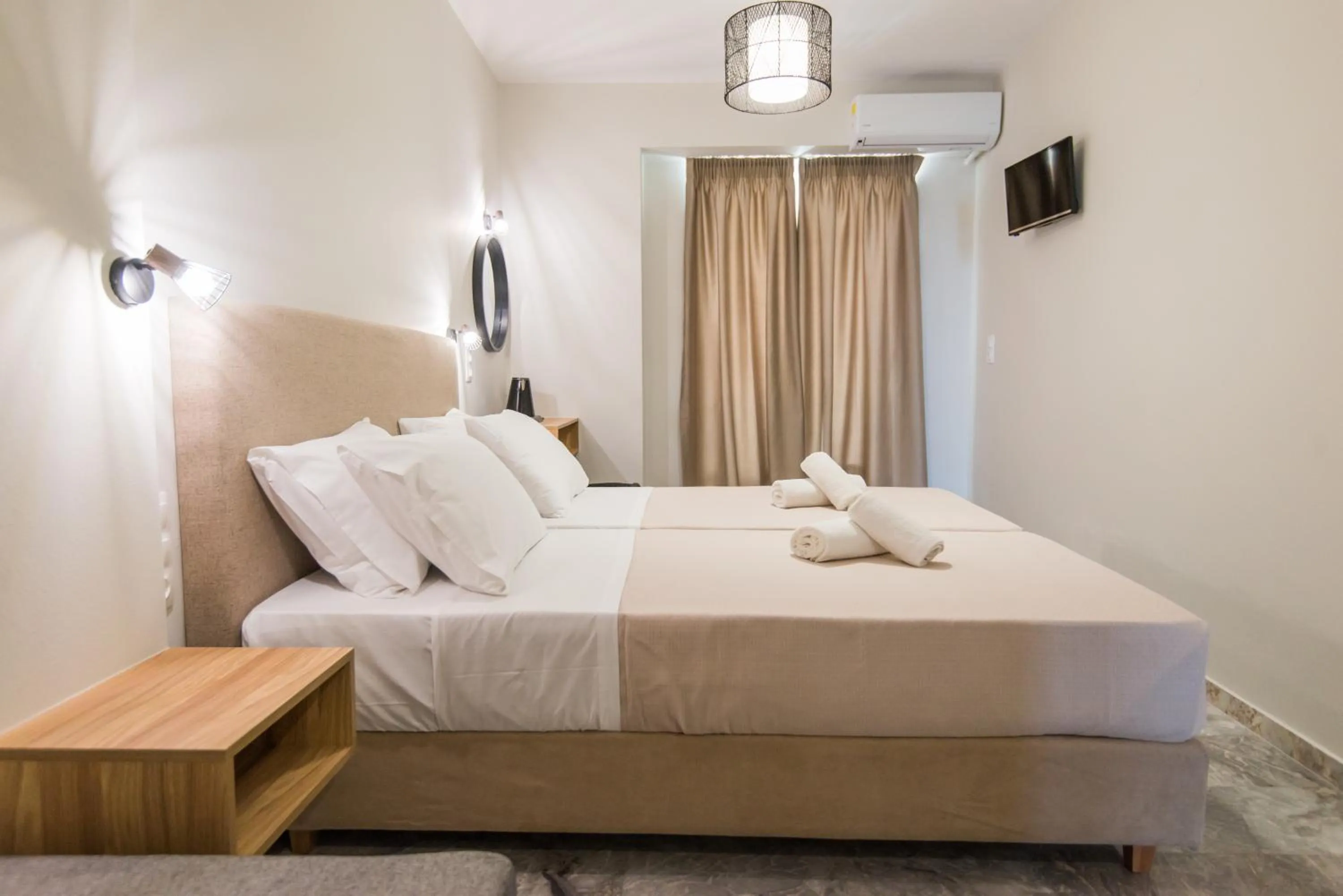 Bedroom, Bed in Birais Beach Studios