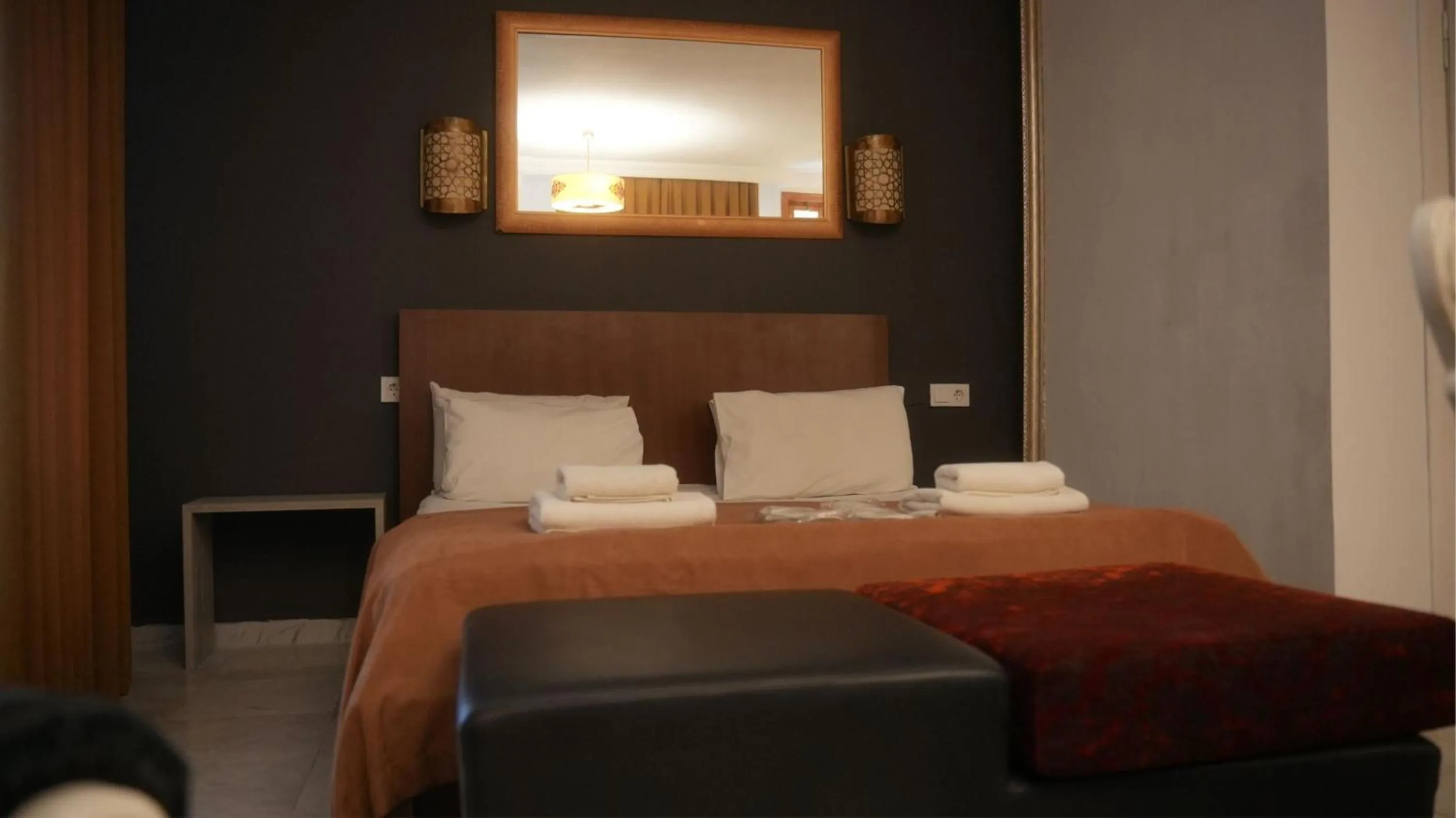 Bed in Treetops Park Hotel