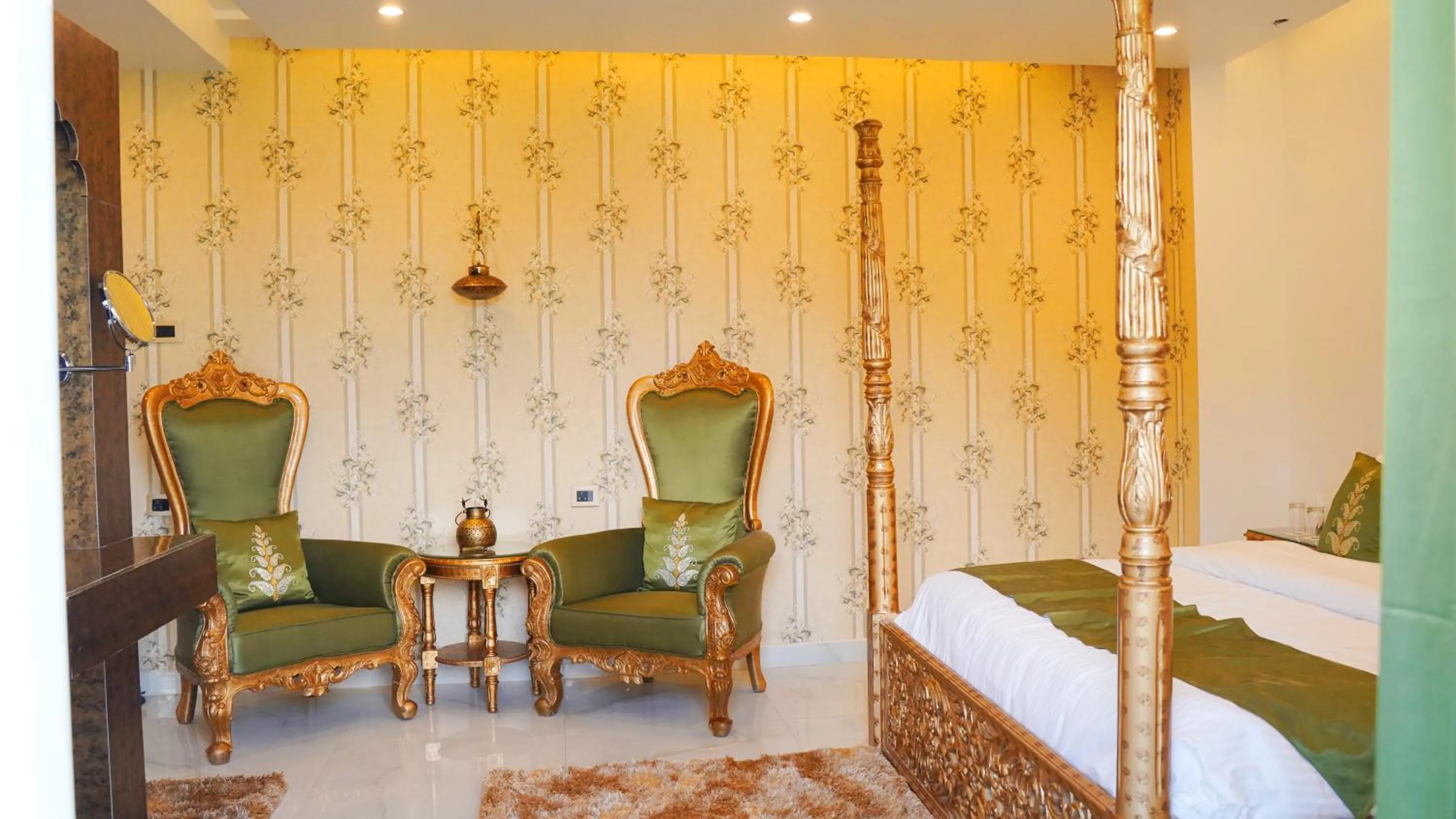 Seating area, Bed in Hotel Saheb's Castle - Best Mountain View & Jacuzzi Suites, McLeodganj