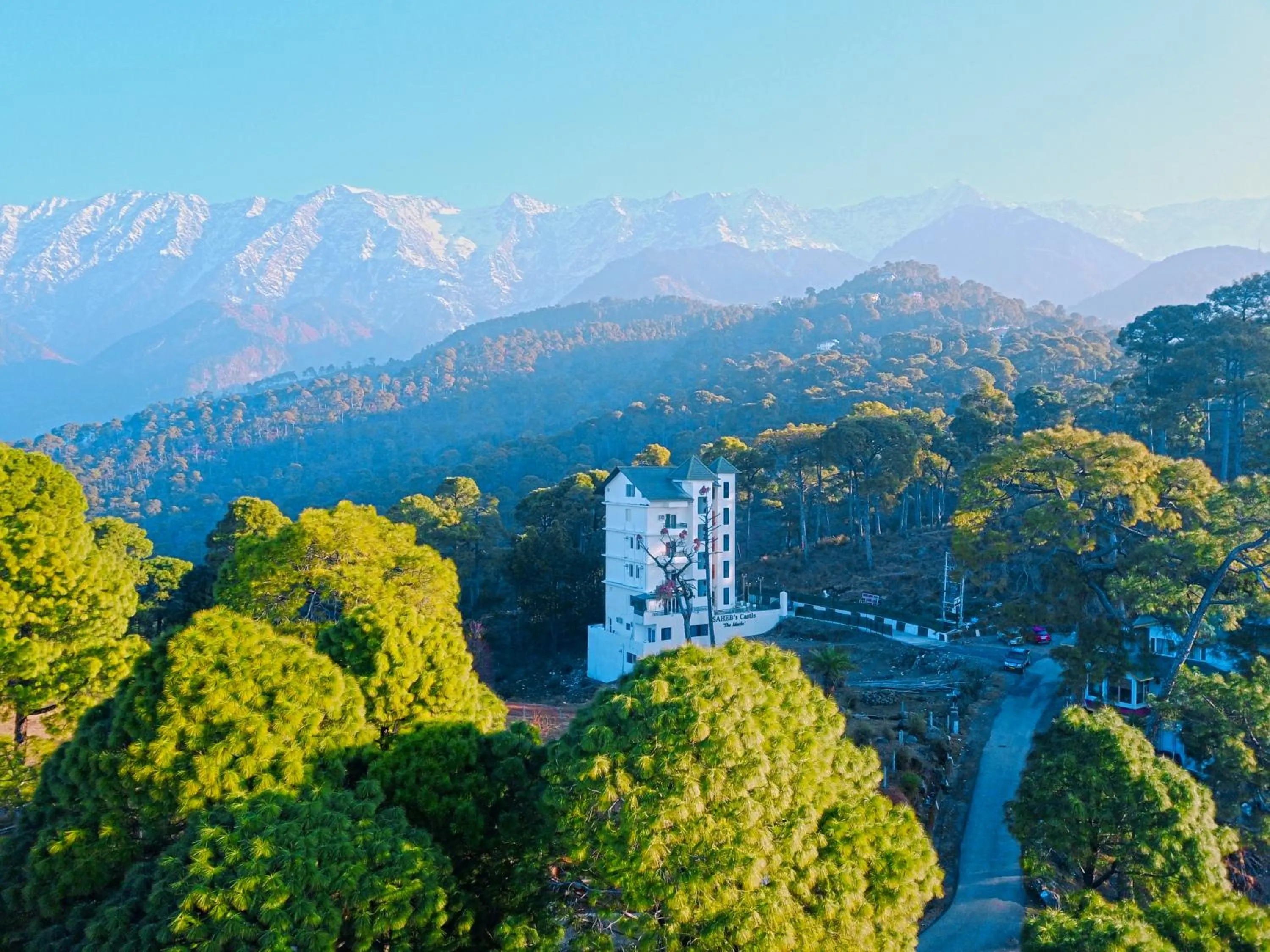Property building in Hotel Saheb's Castle - Best Mountain View & Jacuzzi Suites, McLeodganj