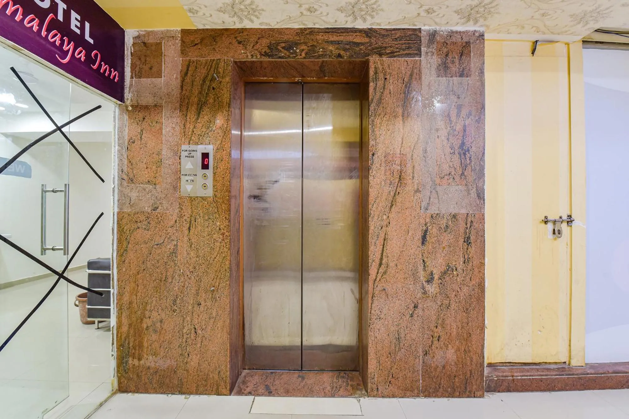 elevator in Via Himalaya Inn