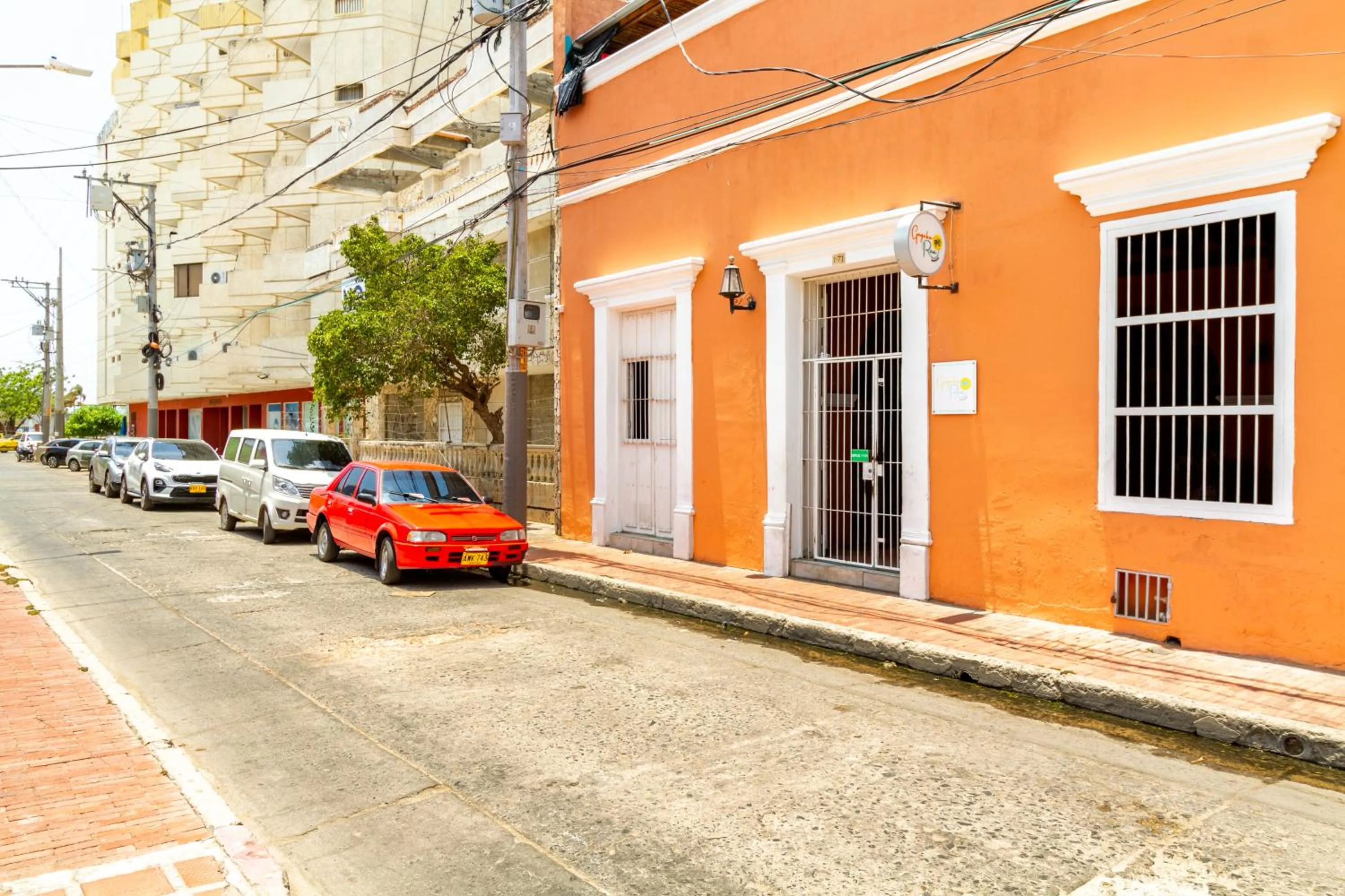 Facade/entrance in Gagaka Rua hostel