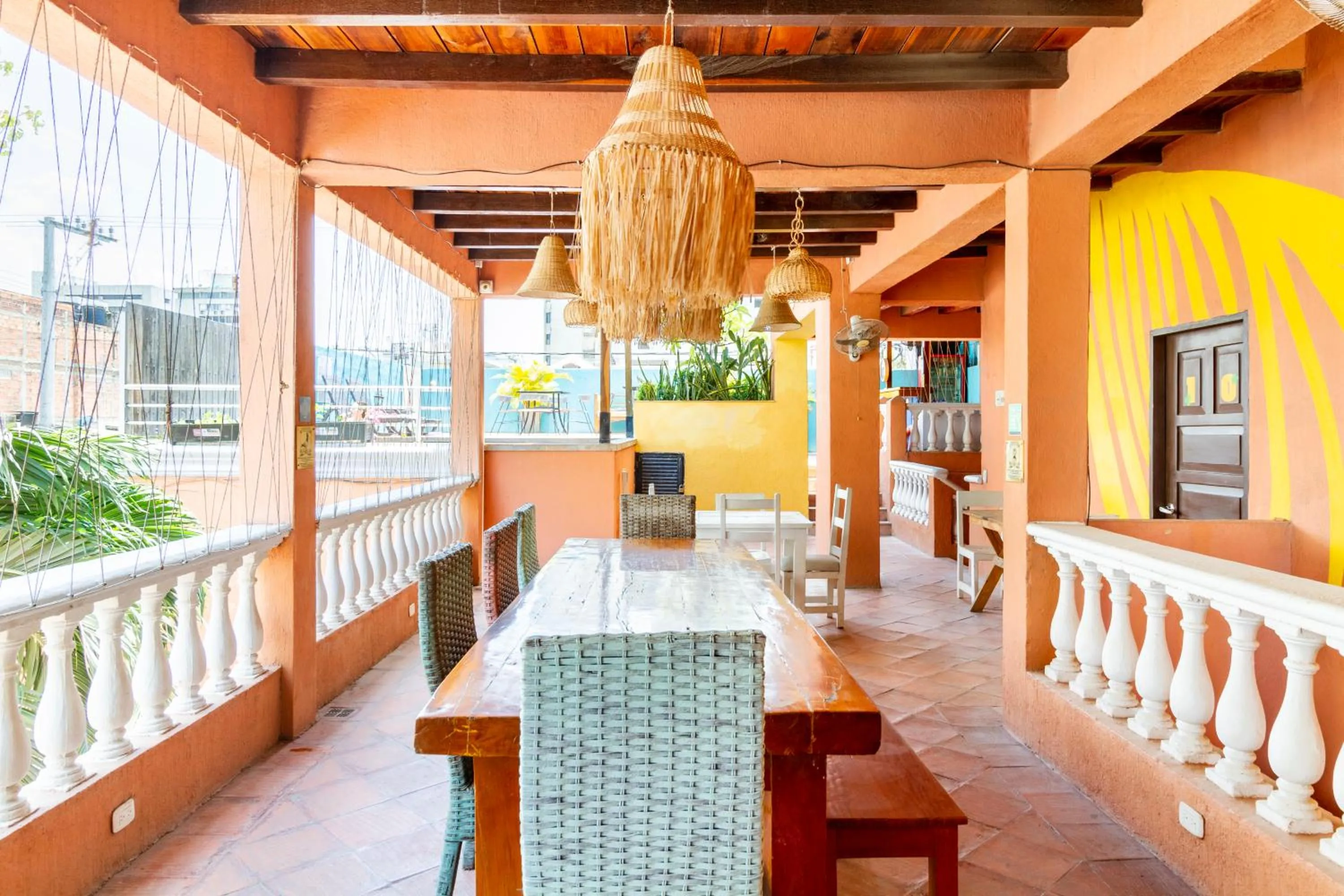 Dining area in Gagaka Rua hostel