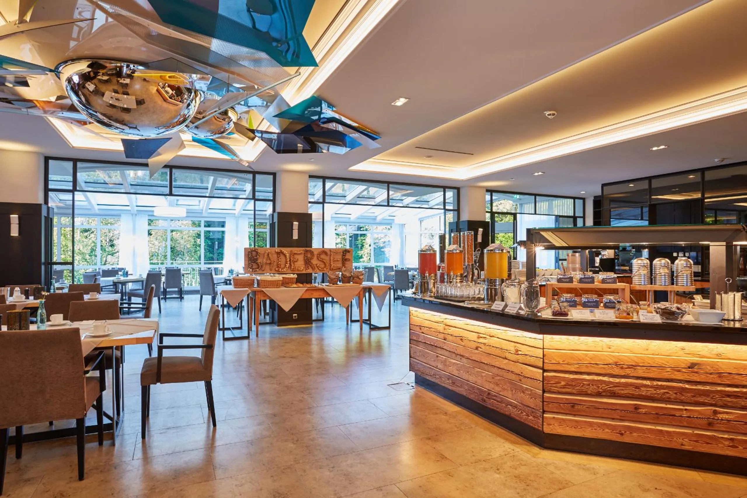 Restaurant/places to eat in Hotel am Badersee