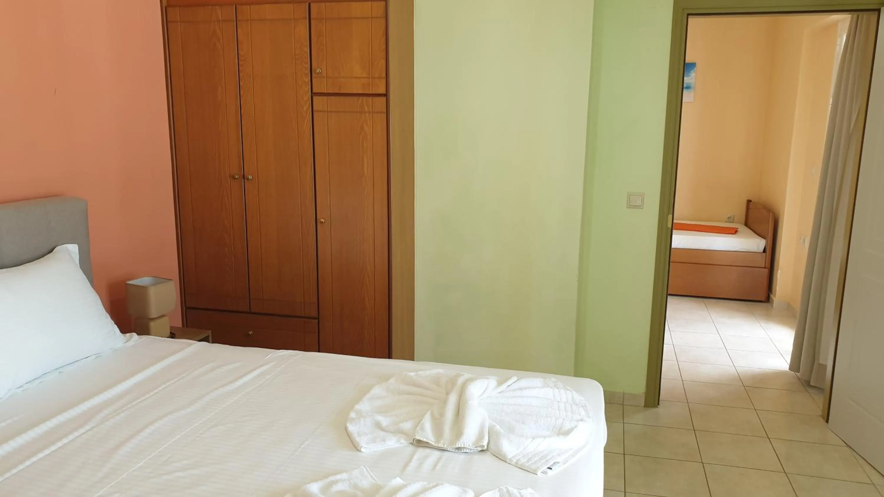 Bed in Bayside Apartments