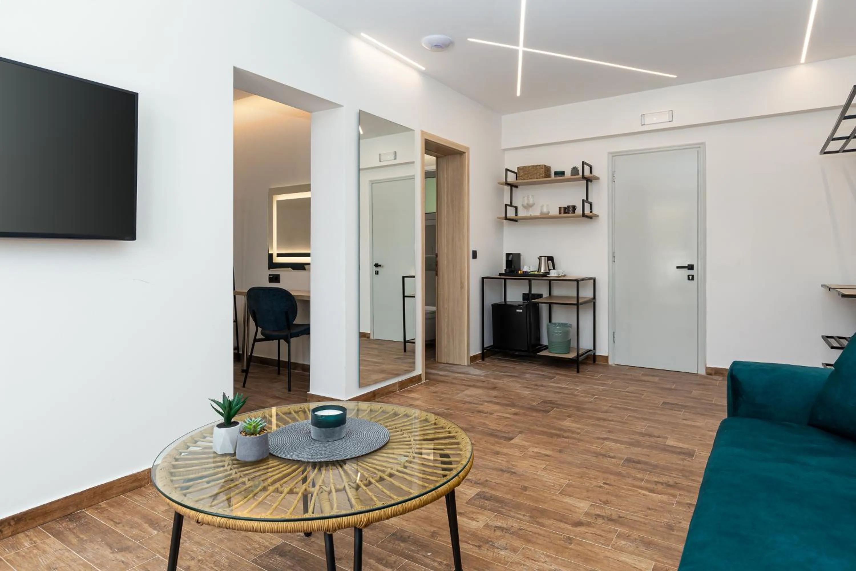 Communal lounge/ TV room in Sirocco Hotel