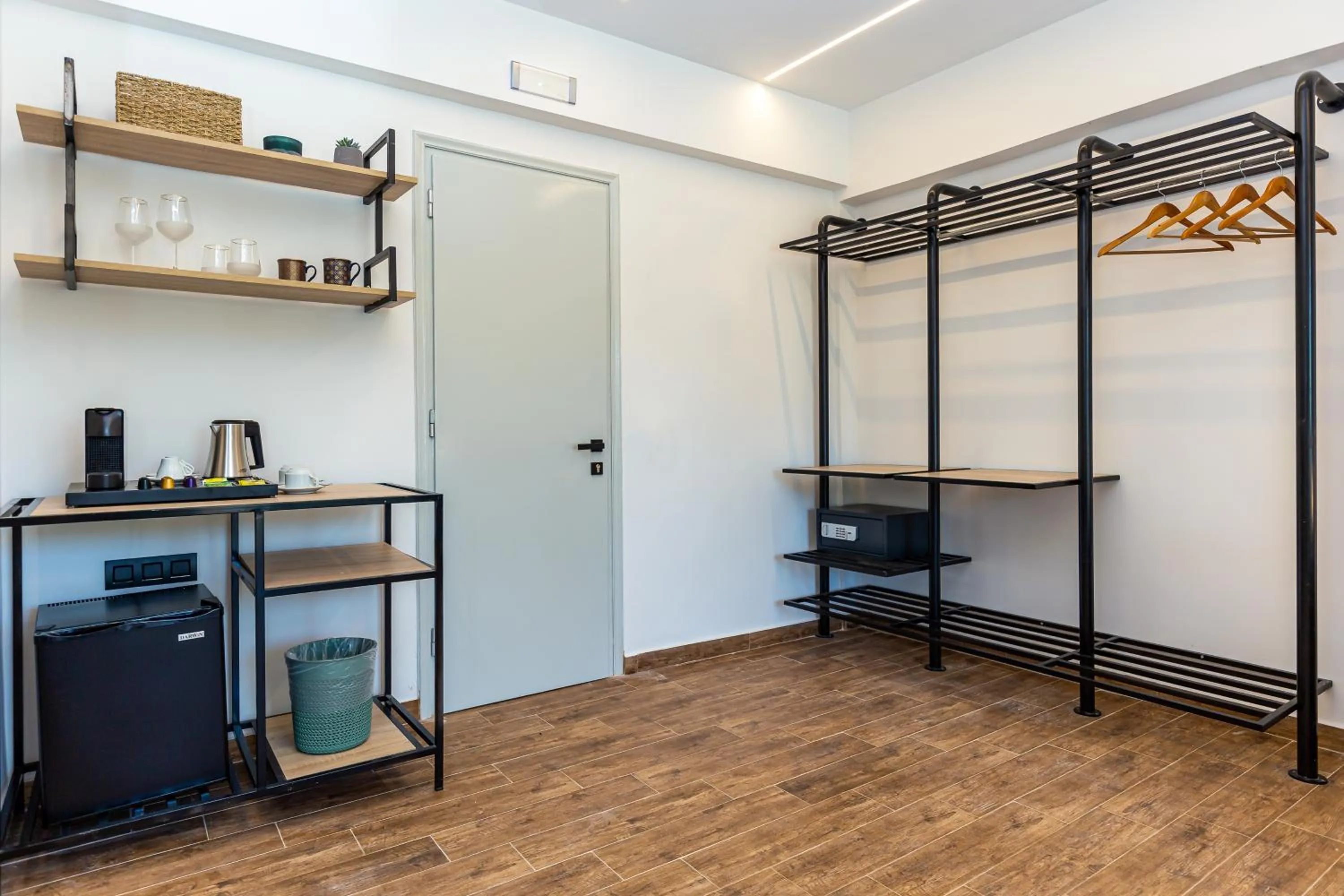 Communal lounge/ TV room in Sirocco Hotel