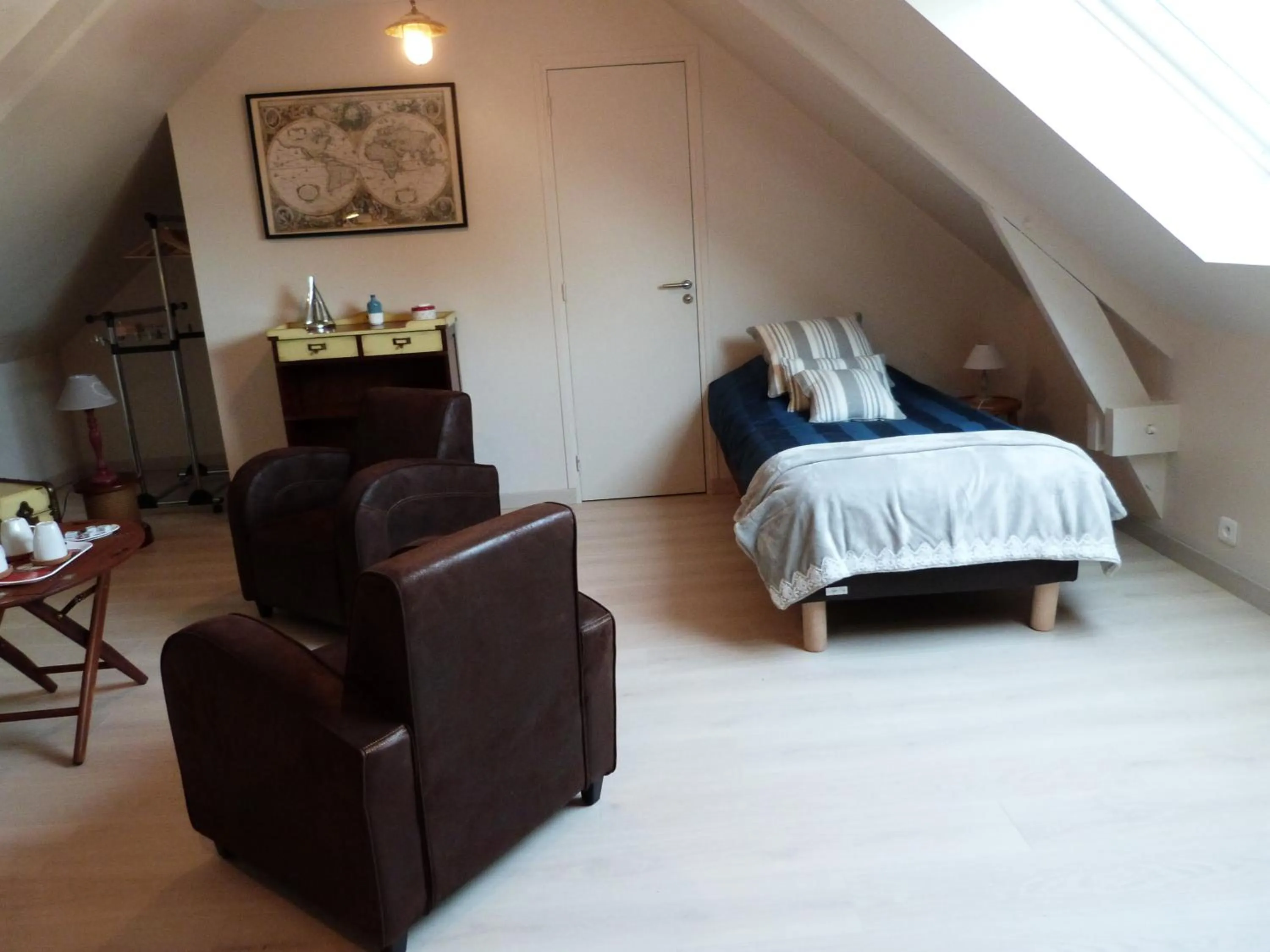 Photo of the whole room, Bed in Le Clos de l'Abré