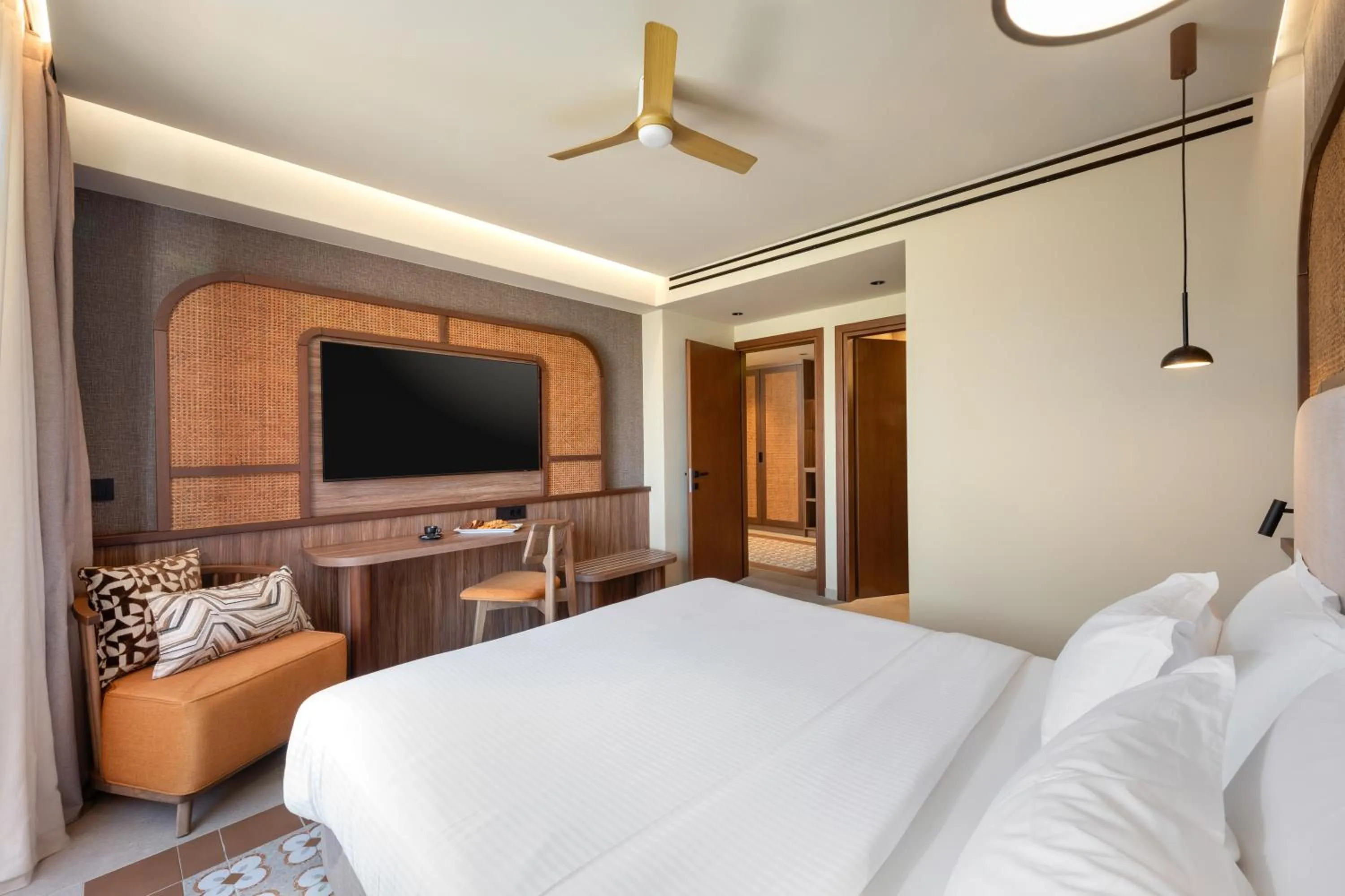 Bedroom, Bed in SENTIDO Apollo Palace