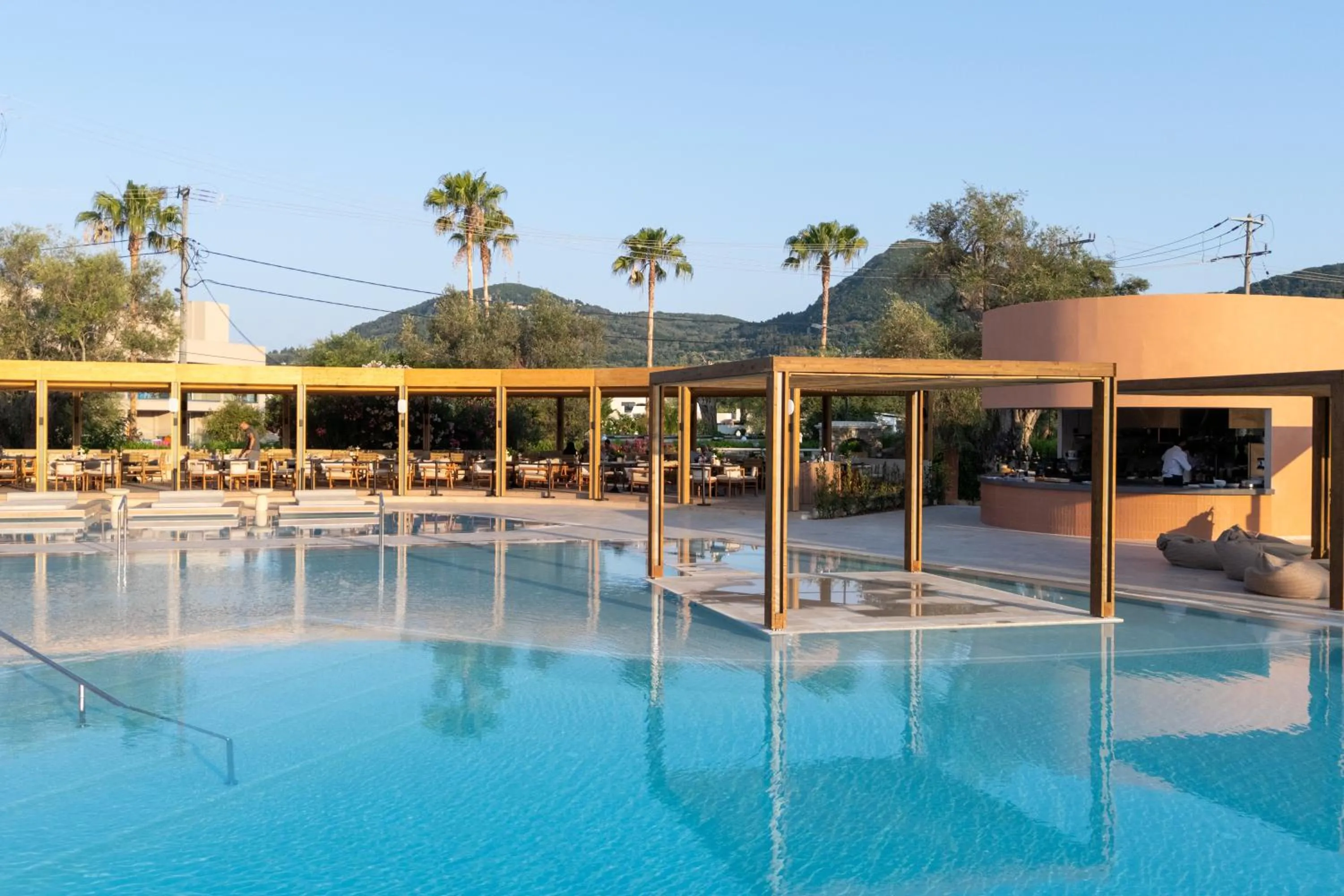 Swimming pool in SENTIDO Apollo Palace