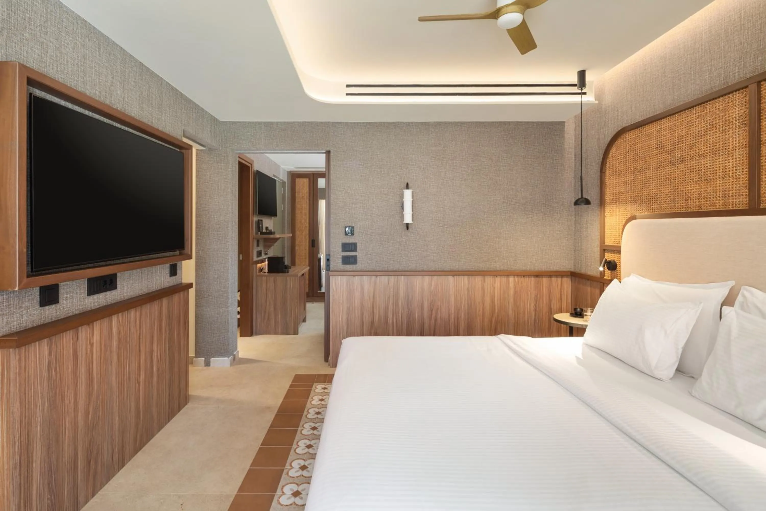 Bedroom, Bed in SENTIDO Apollo Palace