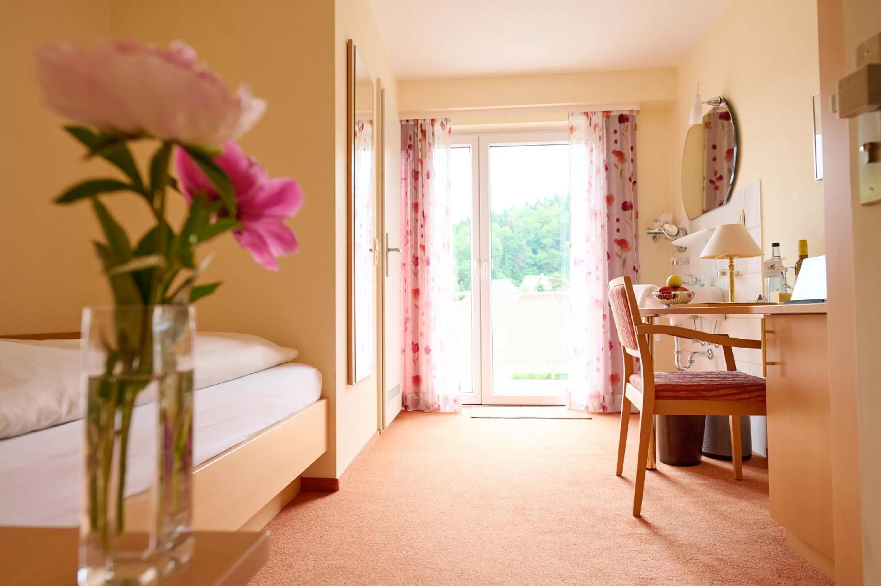 Photo of the whole room, Bed in Hotel Morgensonne