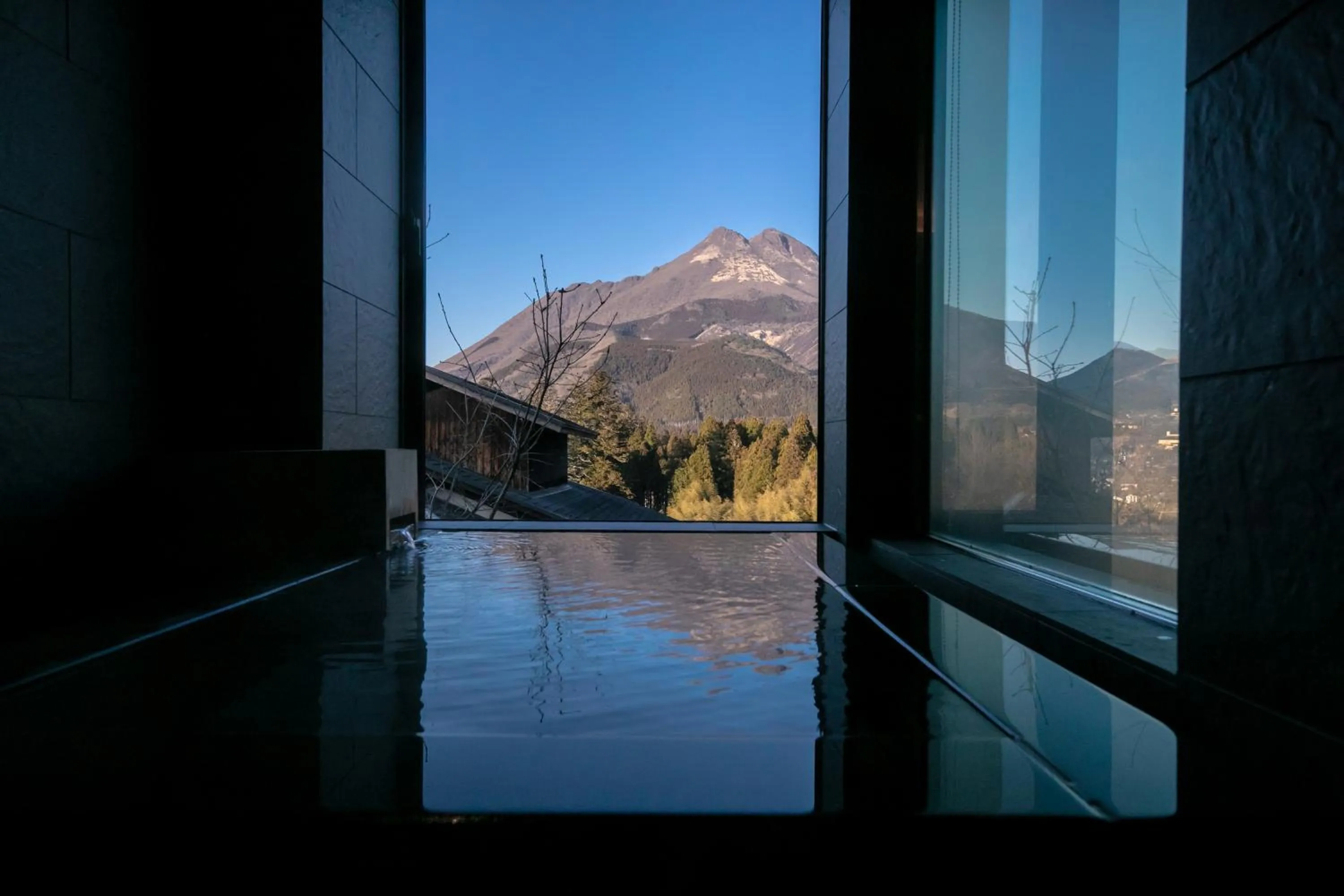 Bathroom in Saigakukan