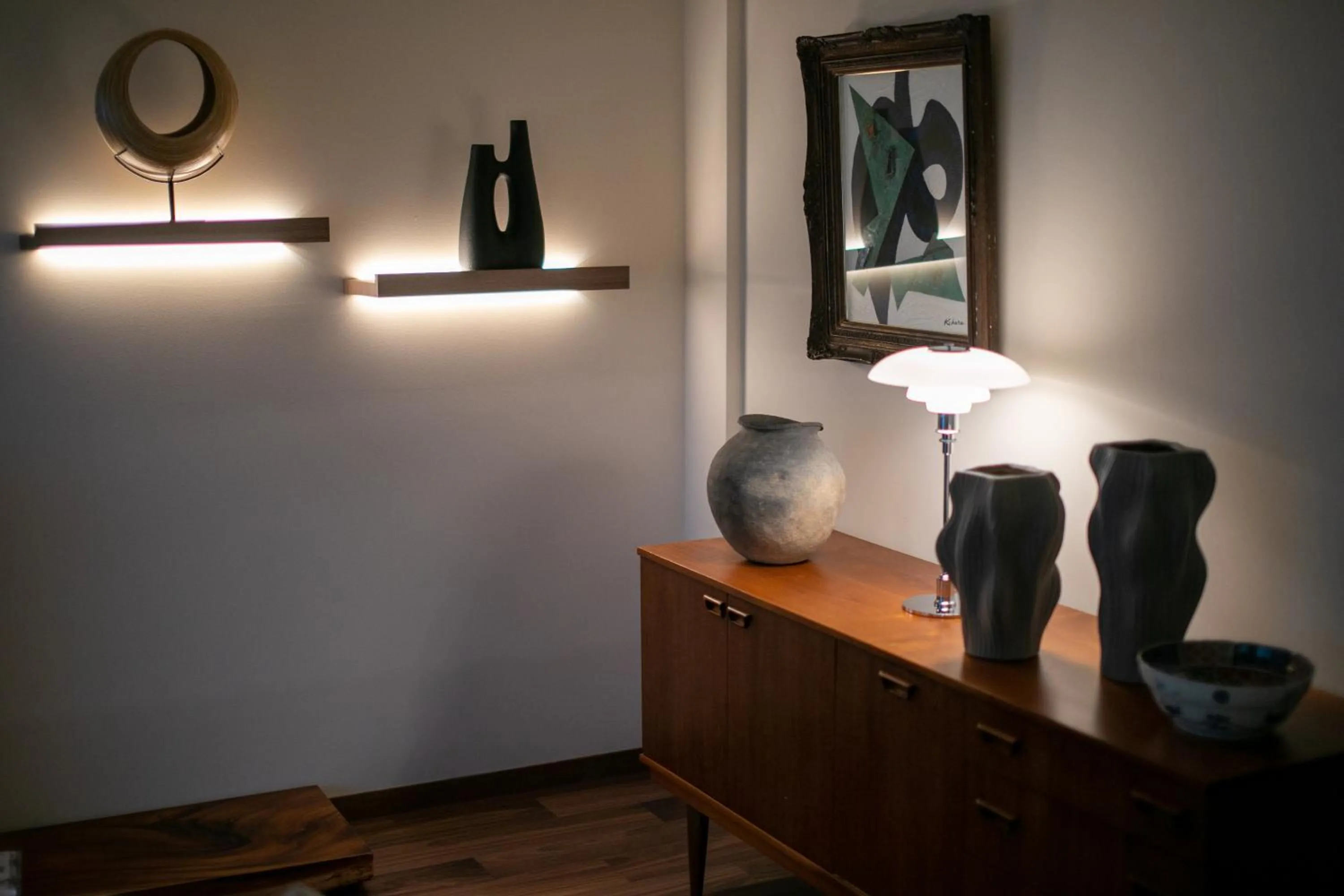 Decorative detail in Saigakukan