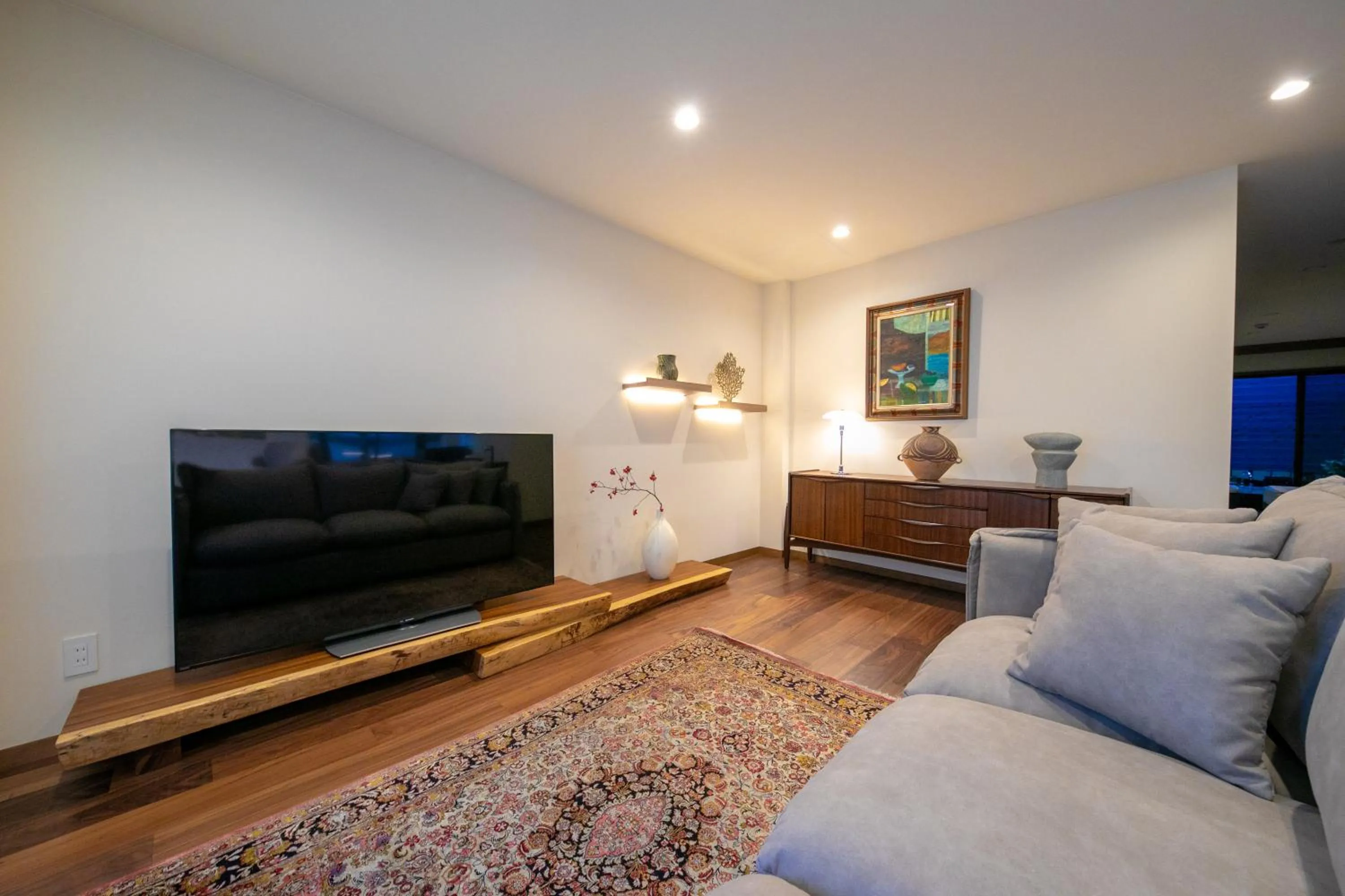 Living room in Saigakukan