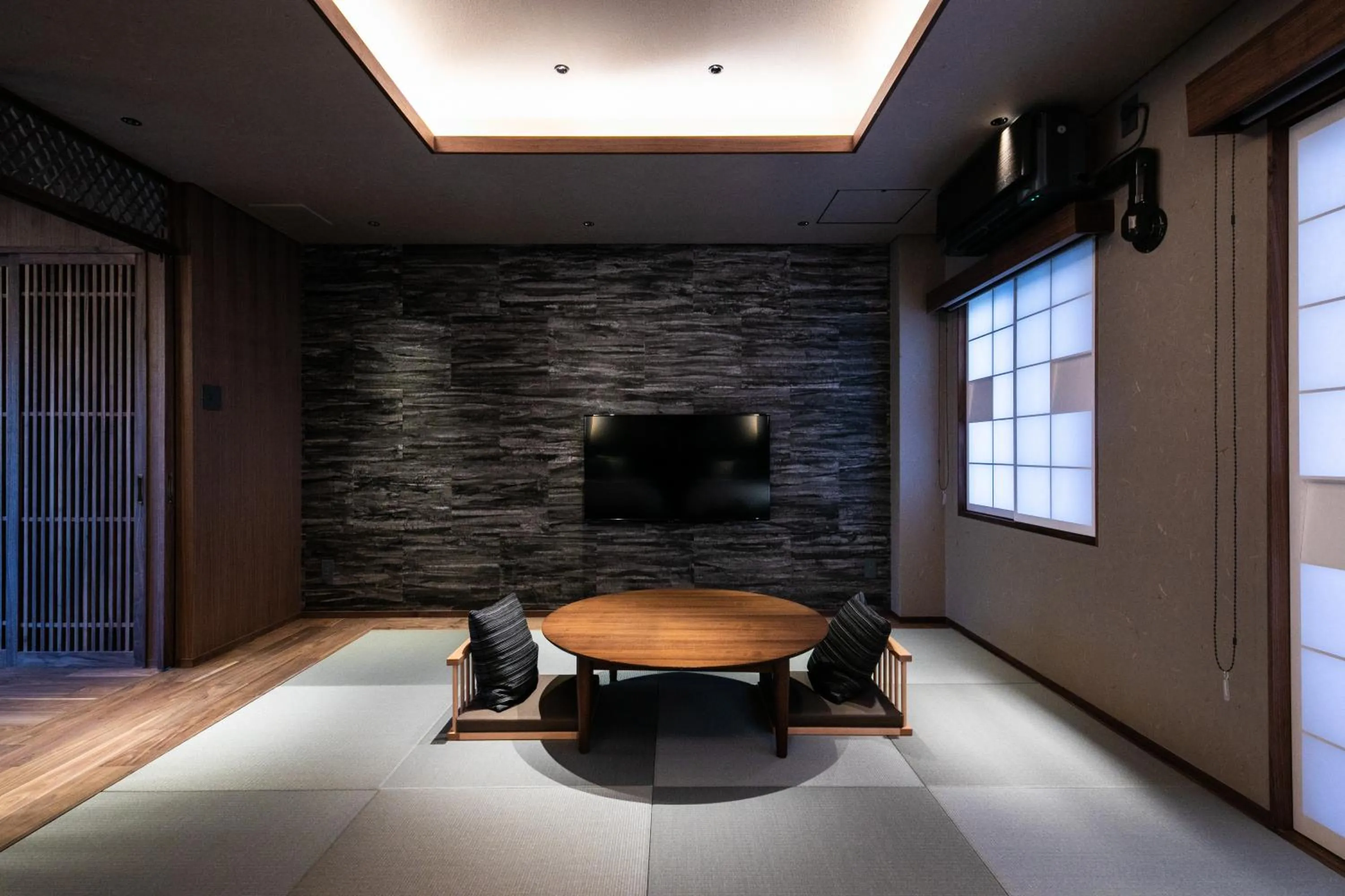 Living room in Saigakukan