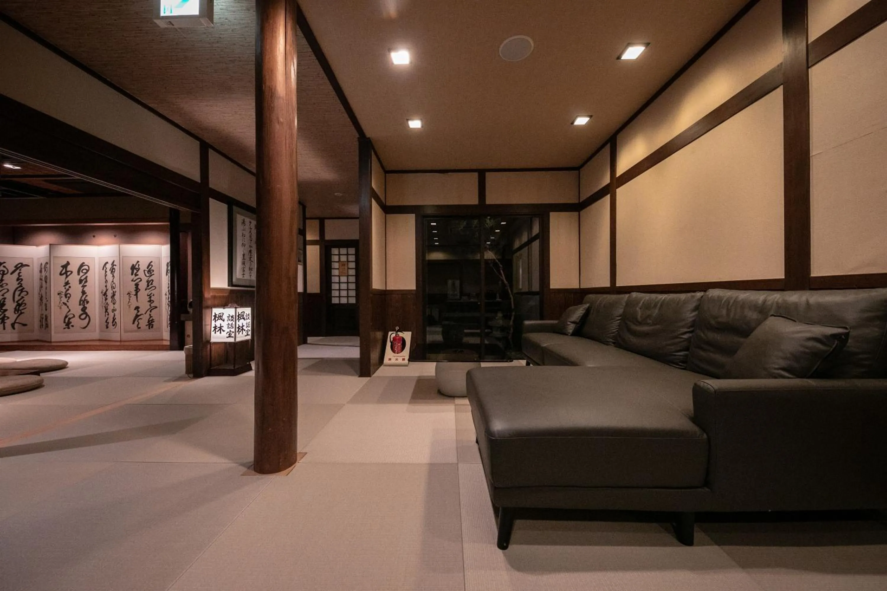 Area and facilities, Bed in Saigakukan