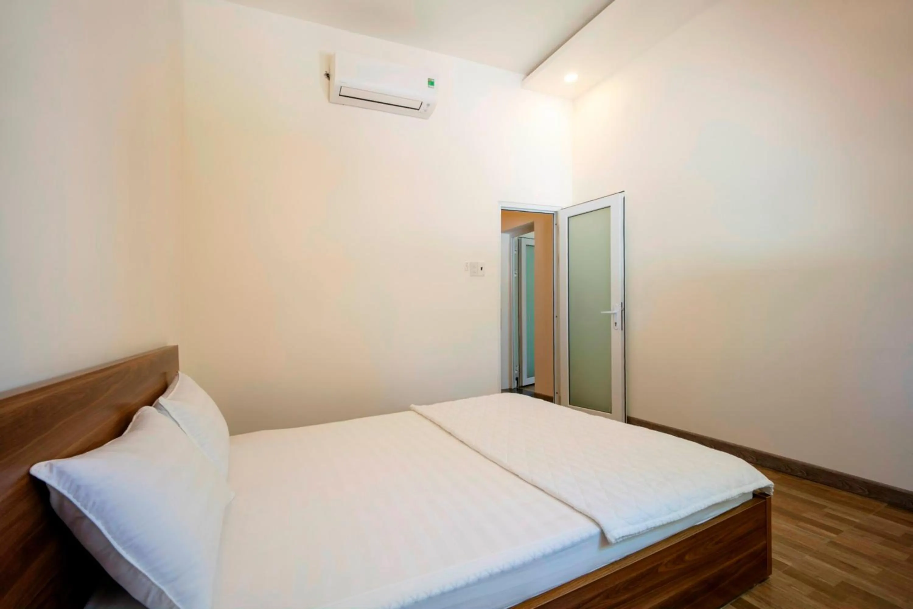 Bedroom, Bed in Phú Quốc Hotel