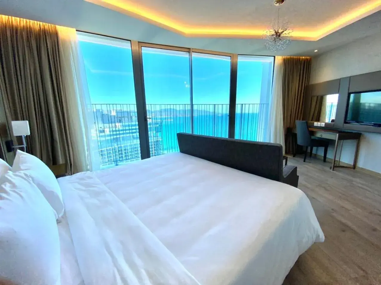 Studio with Ocean View in Wise Stay Panorama Condotel Studio with Ocean View in Wise Stay Panorama Condotel