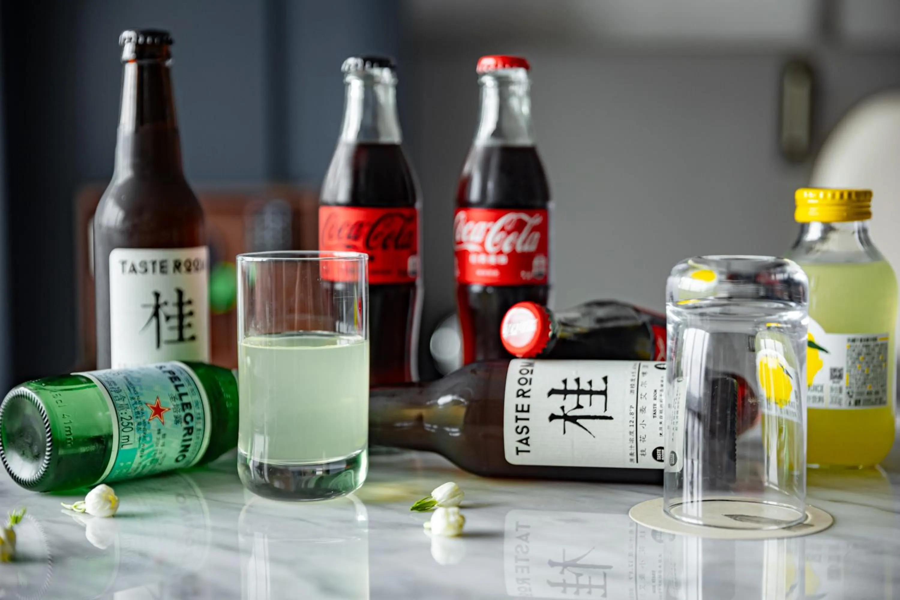 minibar in Hangzhou Wulin GDA Hotel, Vignette Collection - Nearby the iconic Wulin Square, with only a few minutes' walk to the West Lake