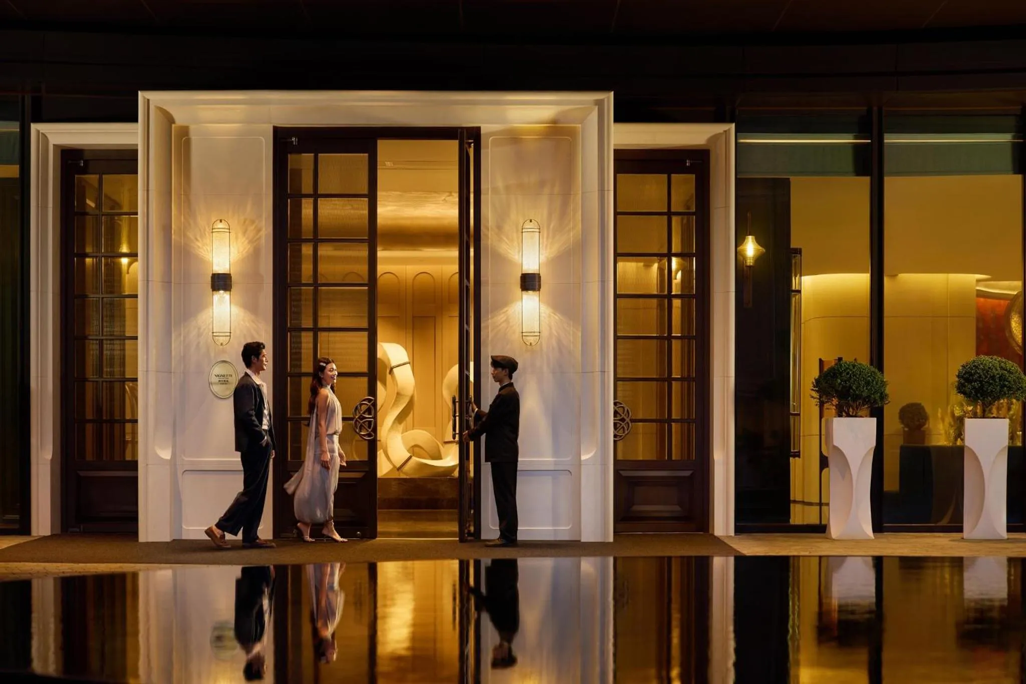 Property building in Hangzhou Wulin GDA Hotel, Vignette Collection - Nearby the iconic Wulin Square, with only a few minutes' walk to the West Lake