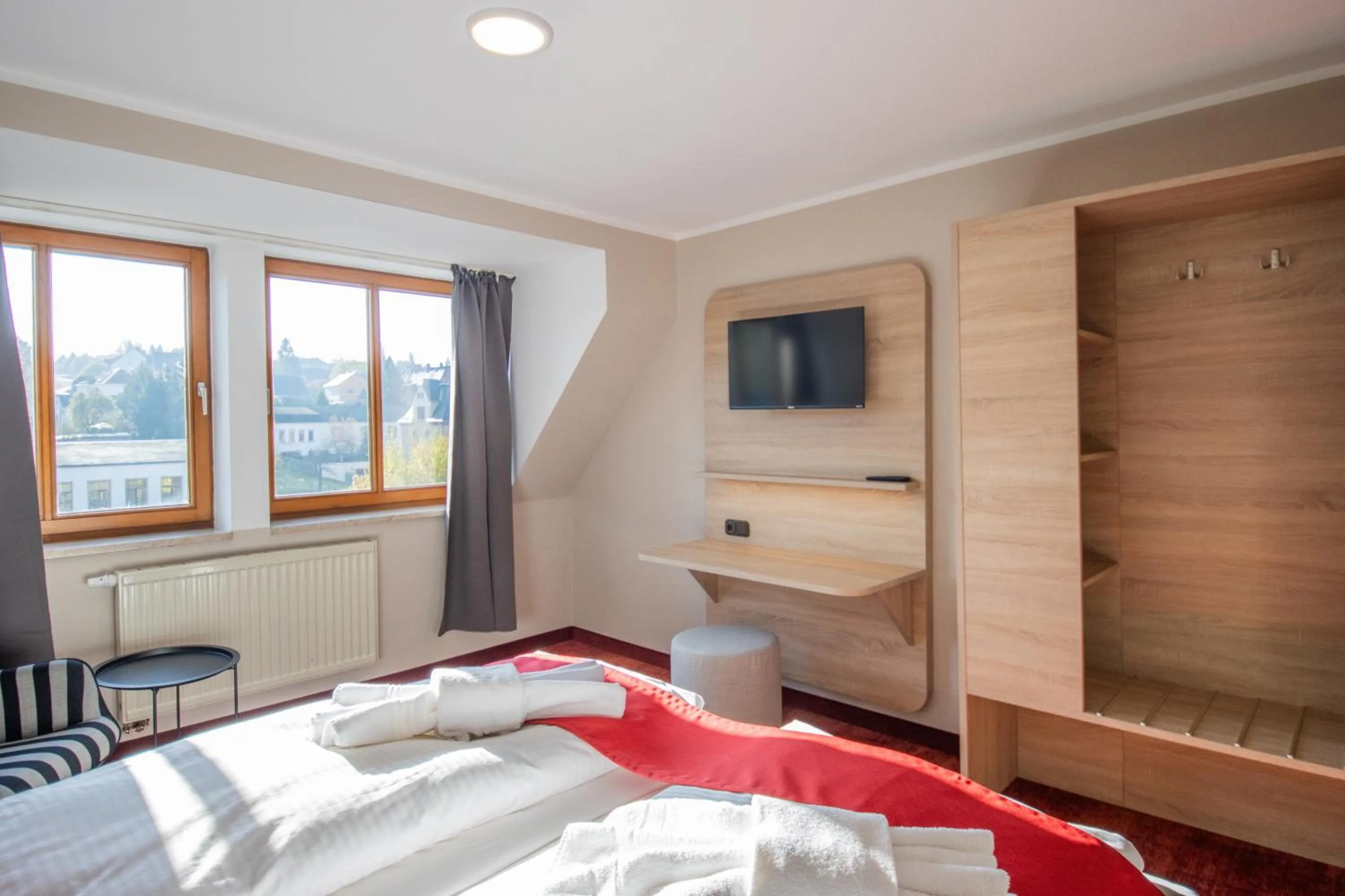 Photo of the whole room, Bed in Hotel Lengenfelder Hof