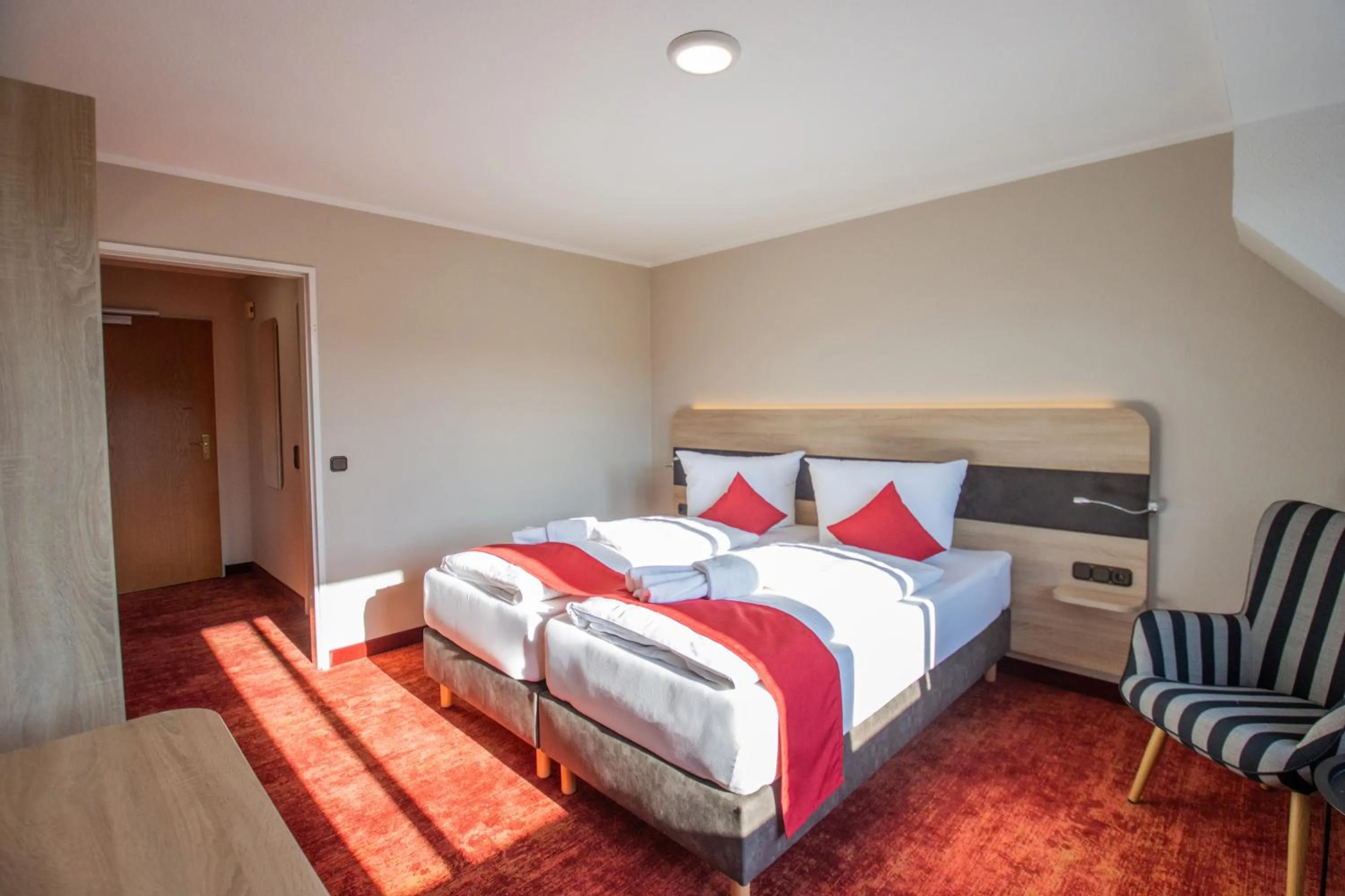 Photo of the whole room, Bed in Hotel Lengenfelder Hof