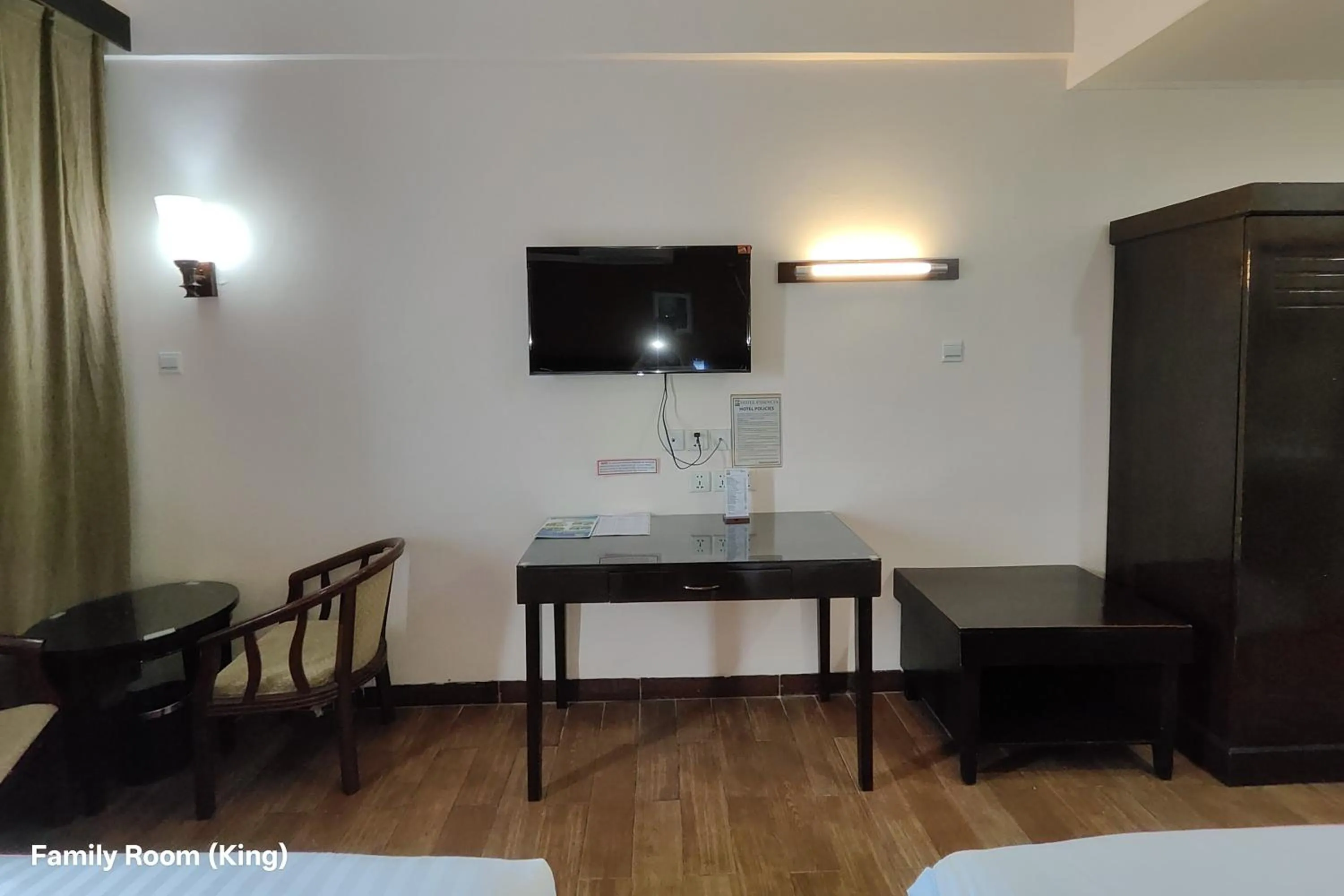 TV and multimedia, Bed in Hotel Essencia