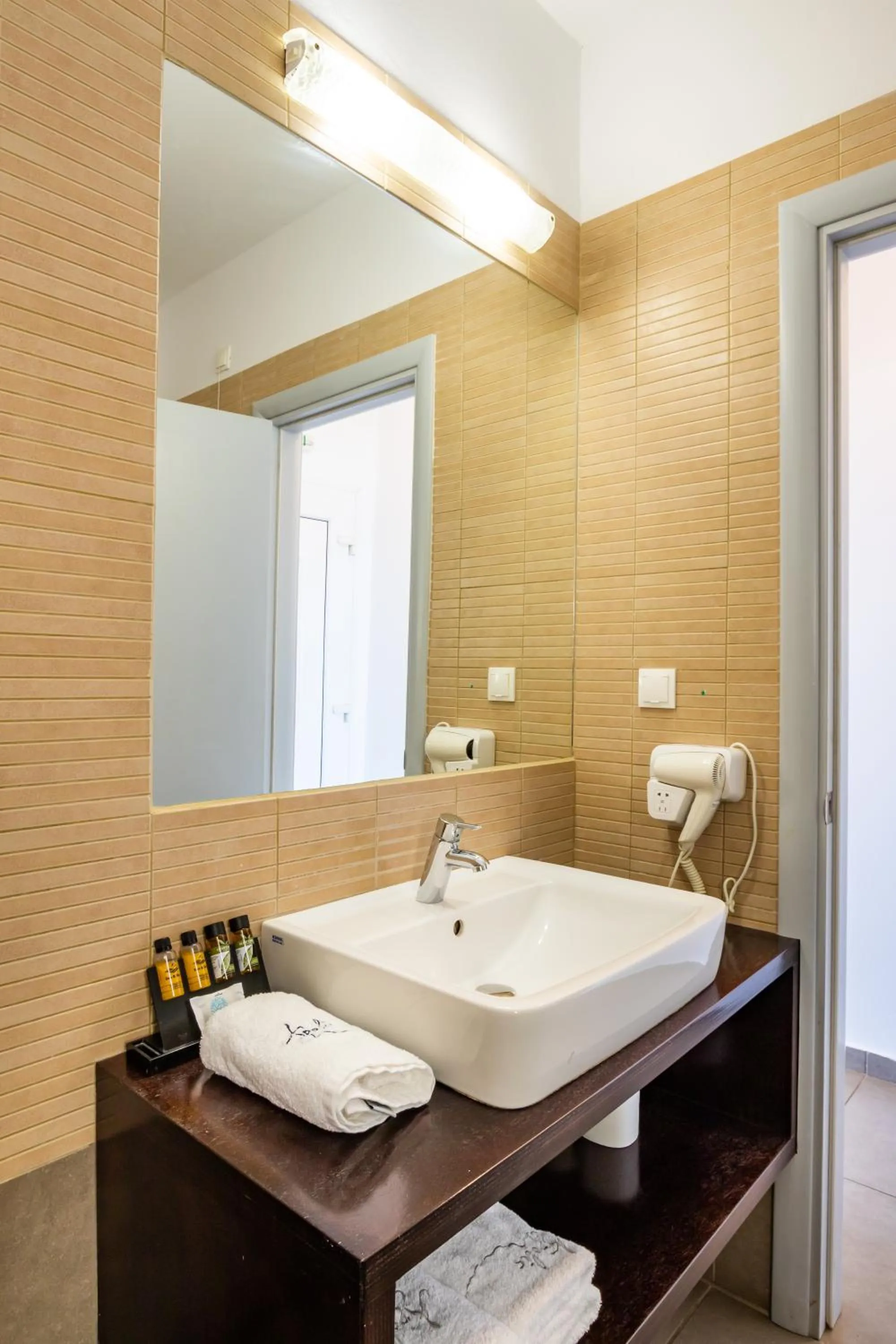 Apolis Beachscape Hotel